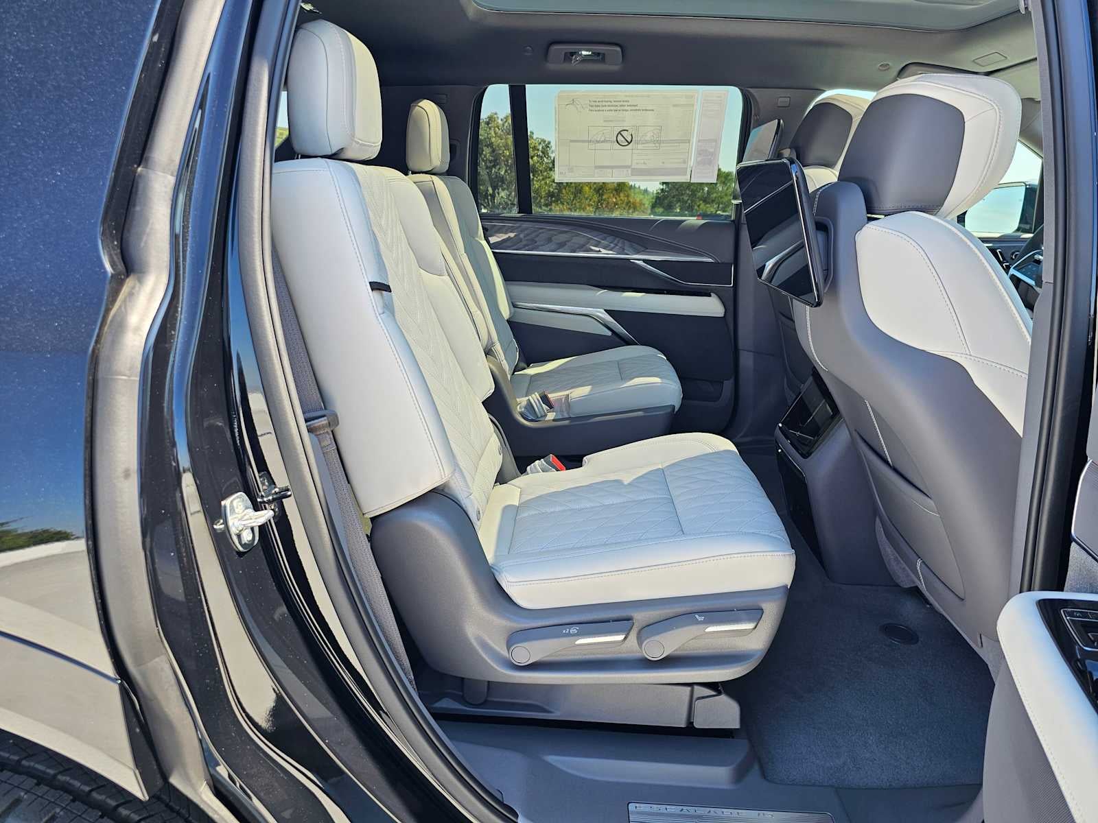 2026 Cadillac ESCALADE IQL Sport