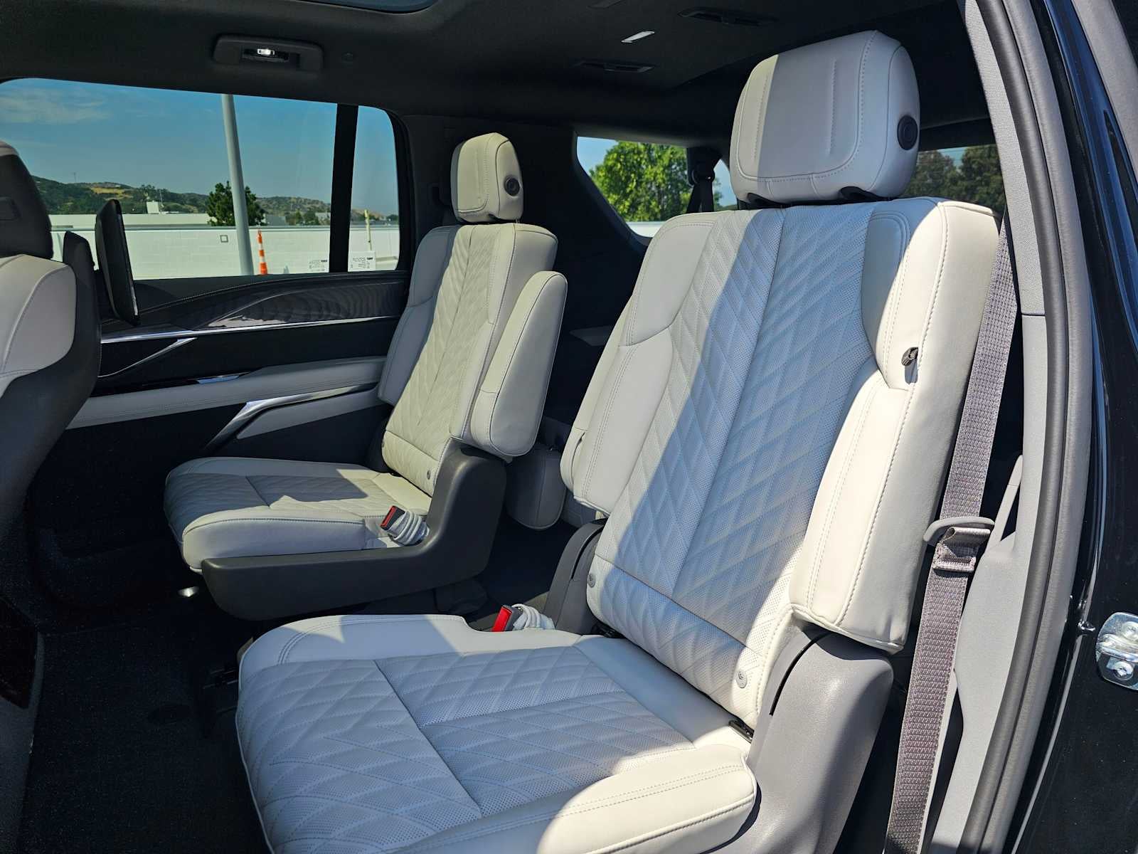 2026 Cadillac ESCALADE IQL Sport