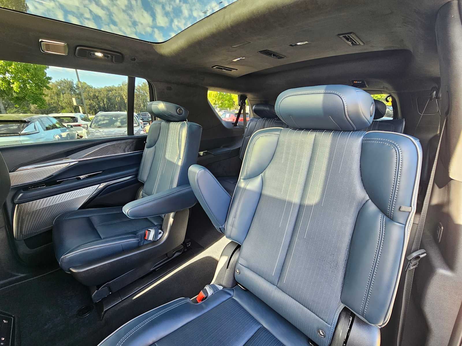 2026 Cadillac ESCALADE IQL Premium Sport