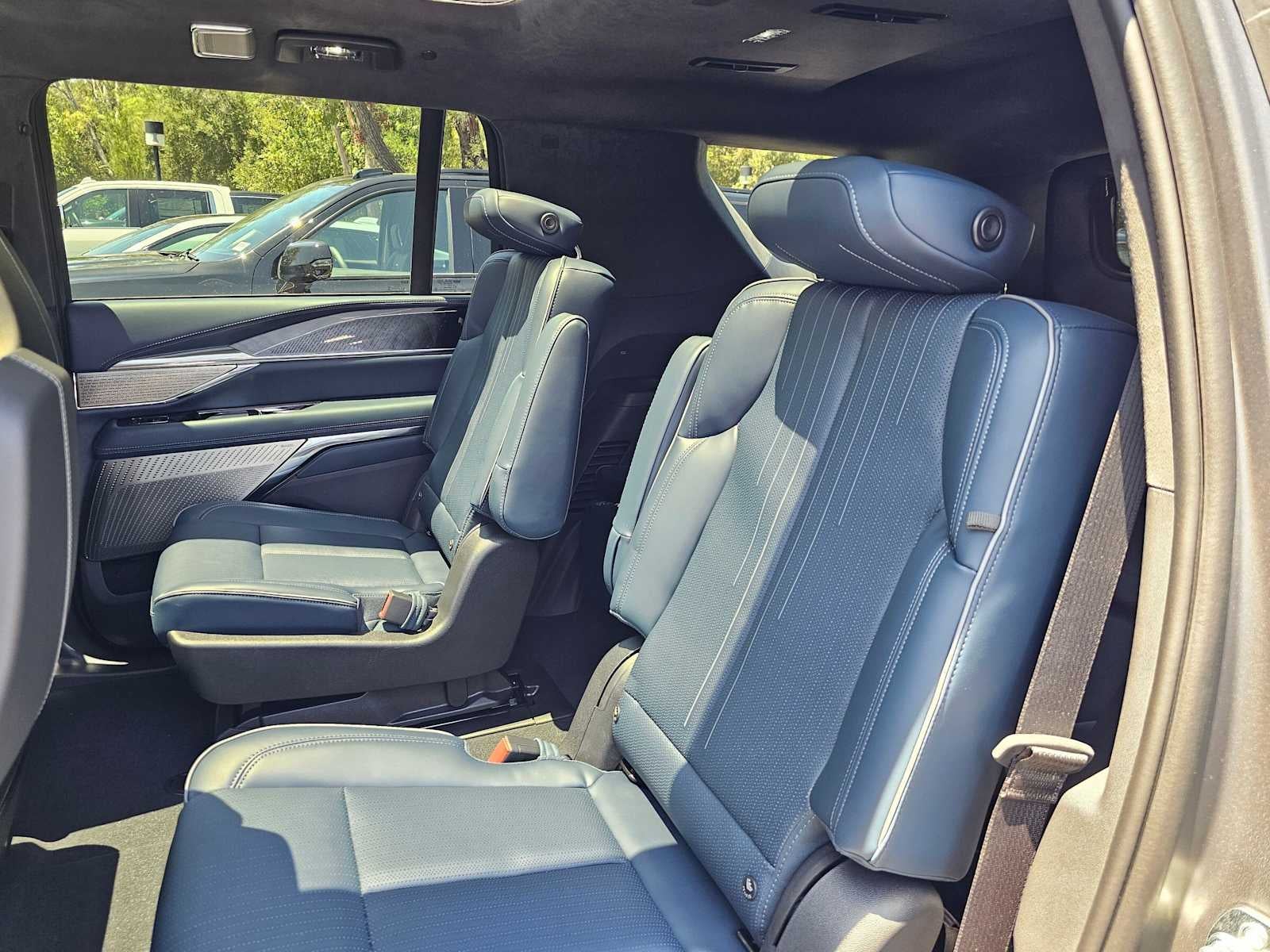 2026 Cadillac ESCALADE IQL Premium Sport