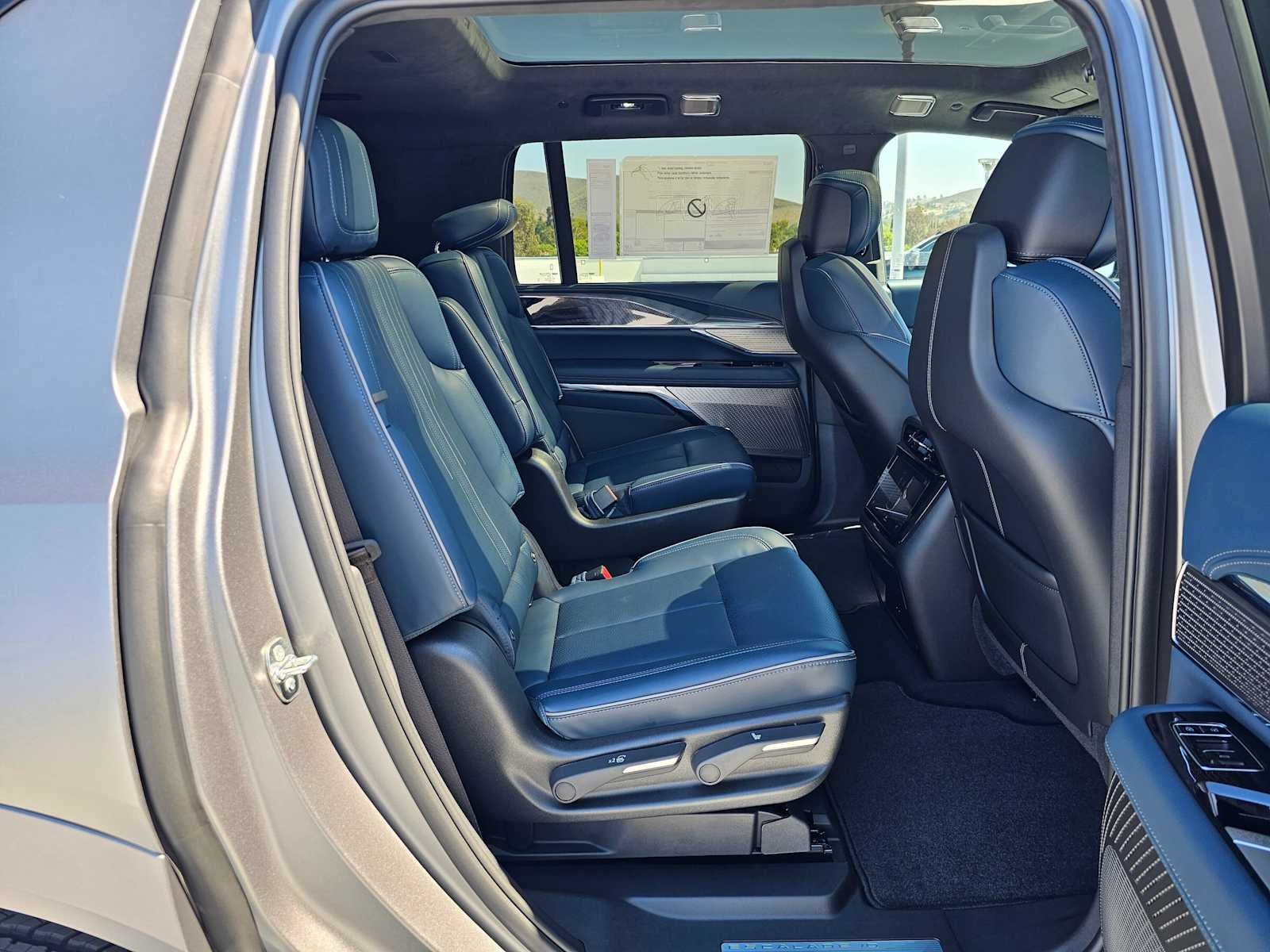2026 Cadillac ESCALADE IQL Premium Sport