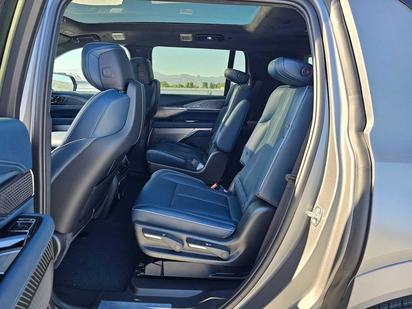 2026 Cadillac ESCALADE IQL Premium Sport
