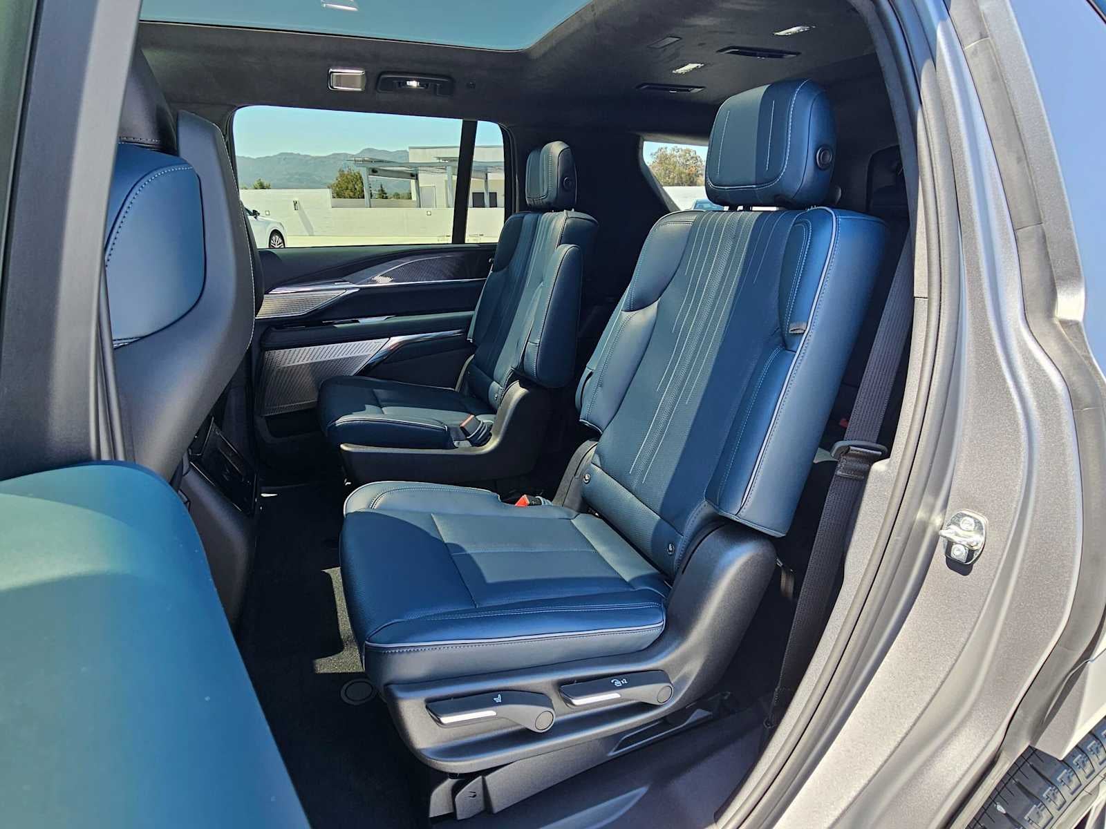 2026 Cadillac ESCALADE IQL Premium Sport