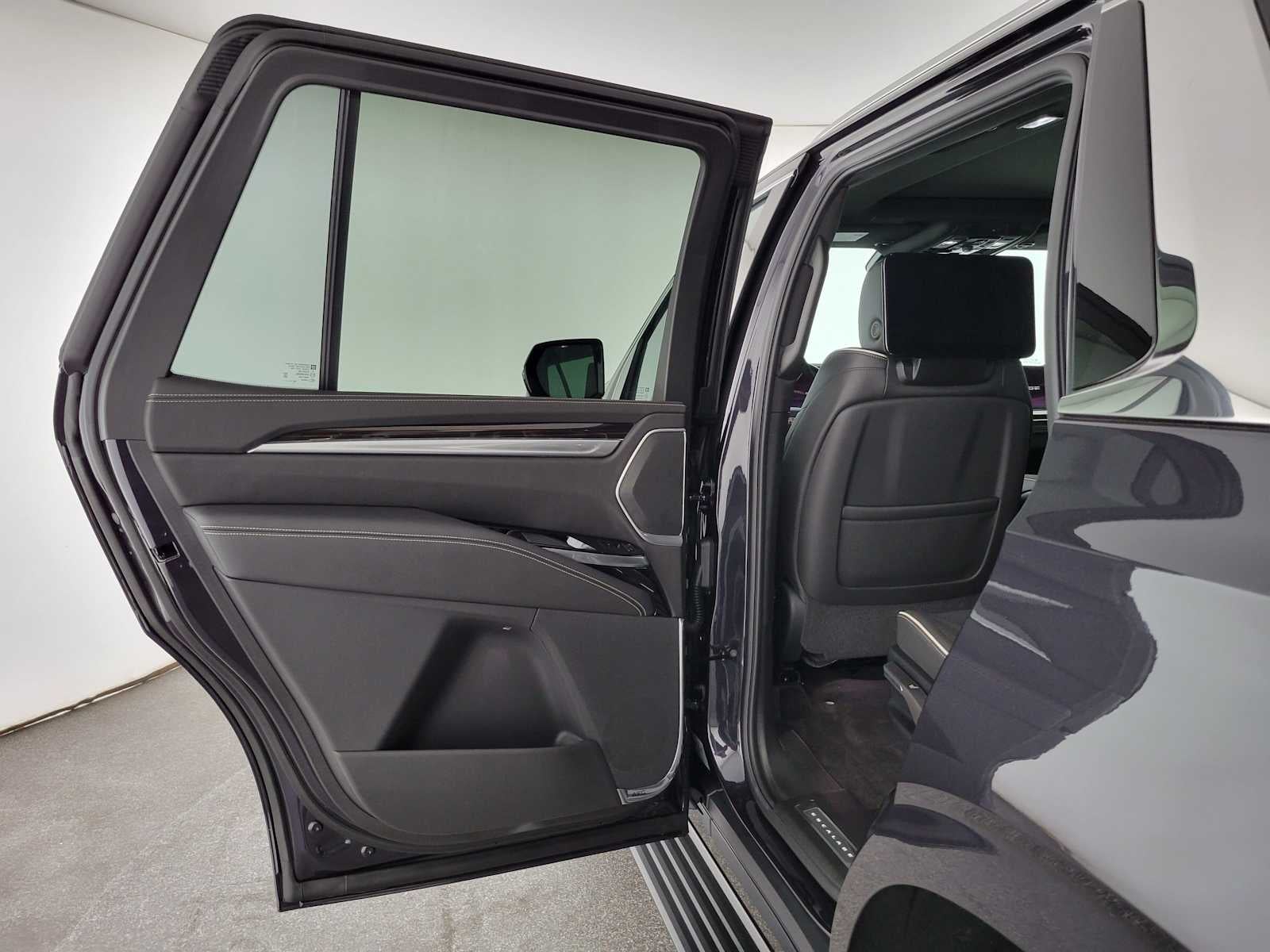 2027 Cadillac Escalade Luxury