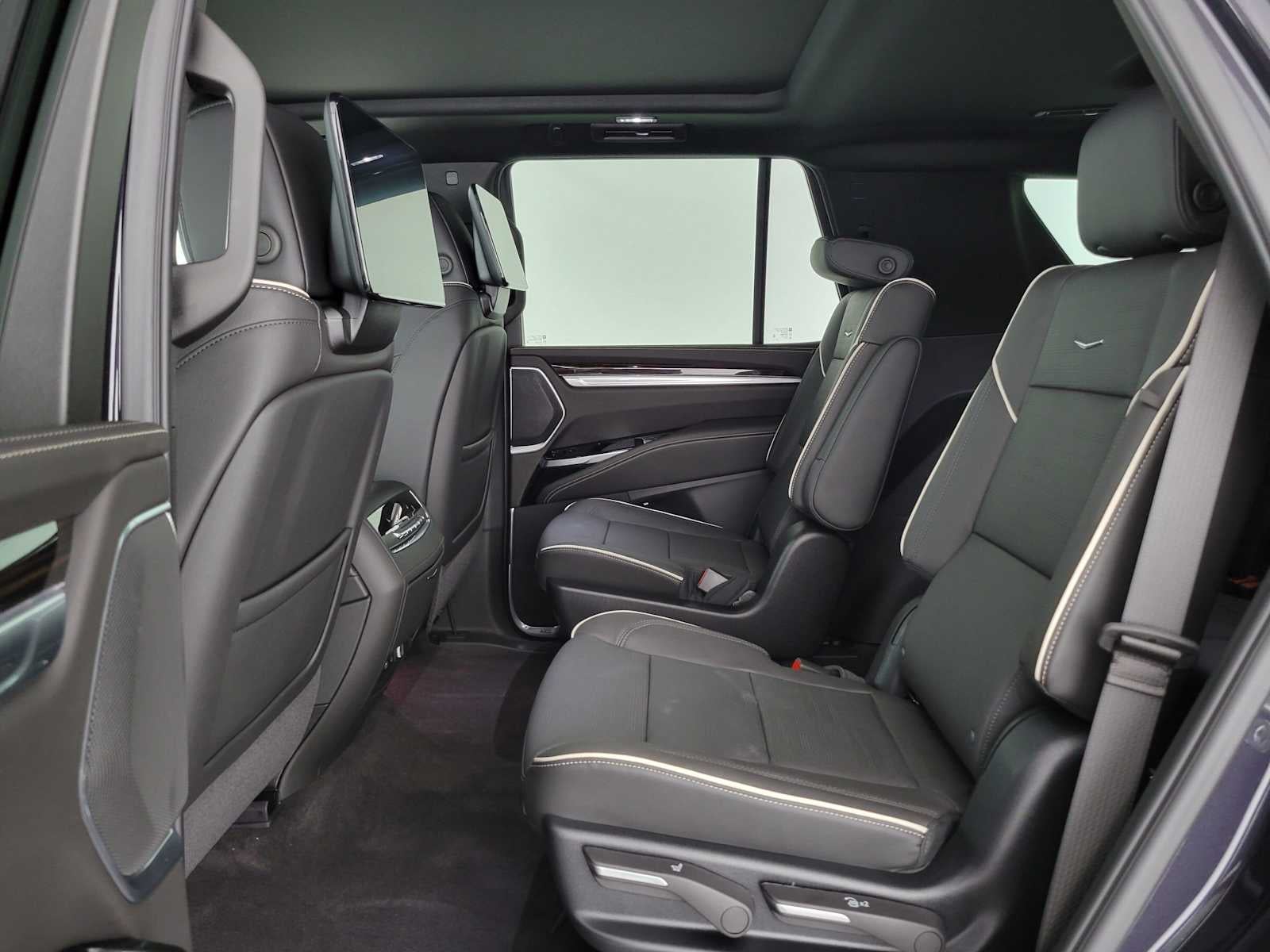 2027 Cadillac Escalade Luxury