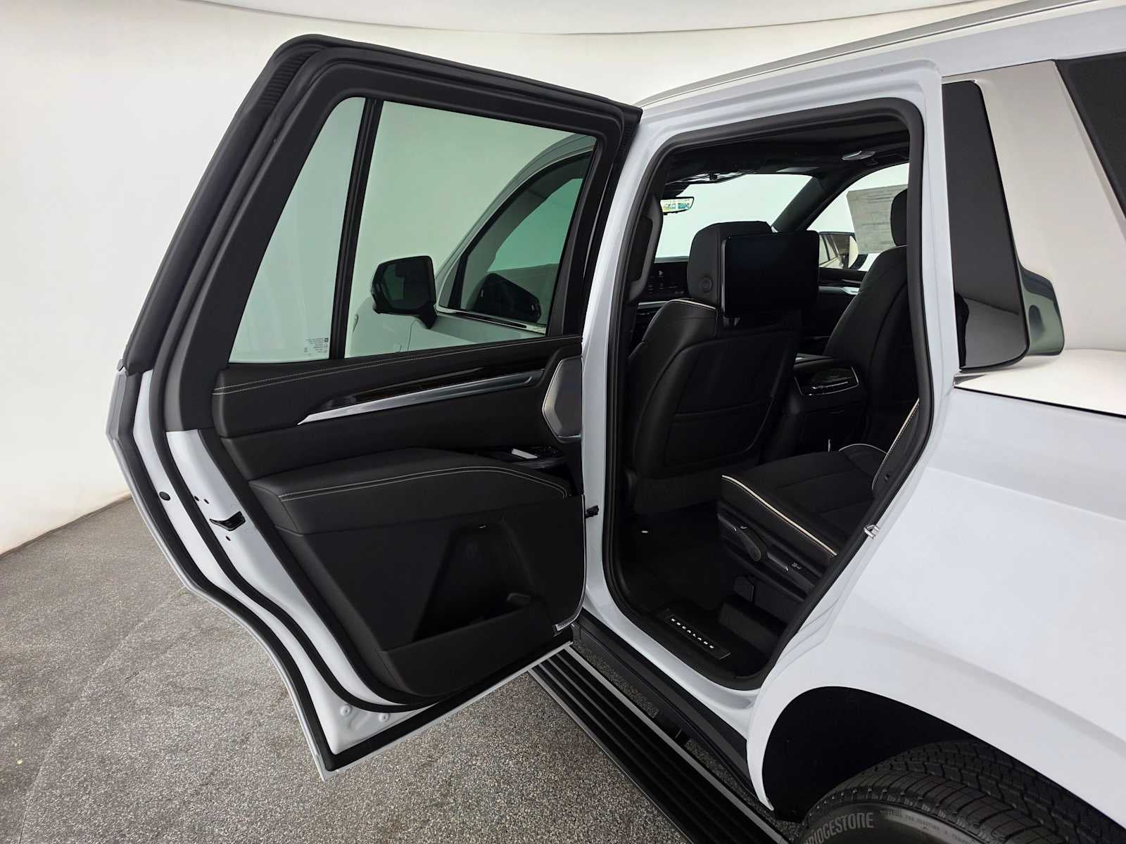 2027 Cadillac Escalade Luxury