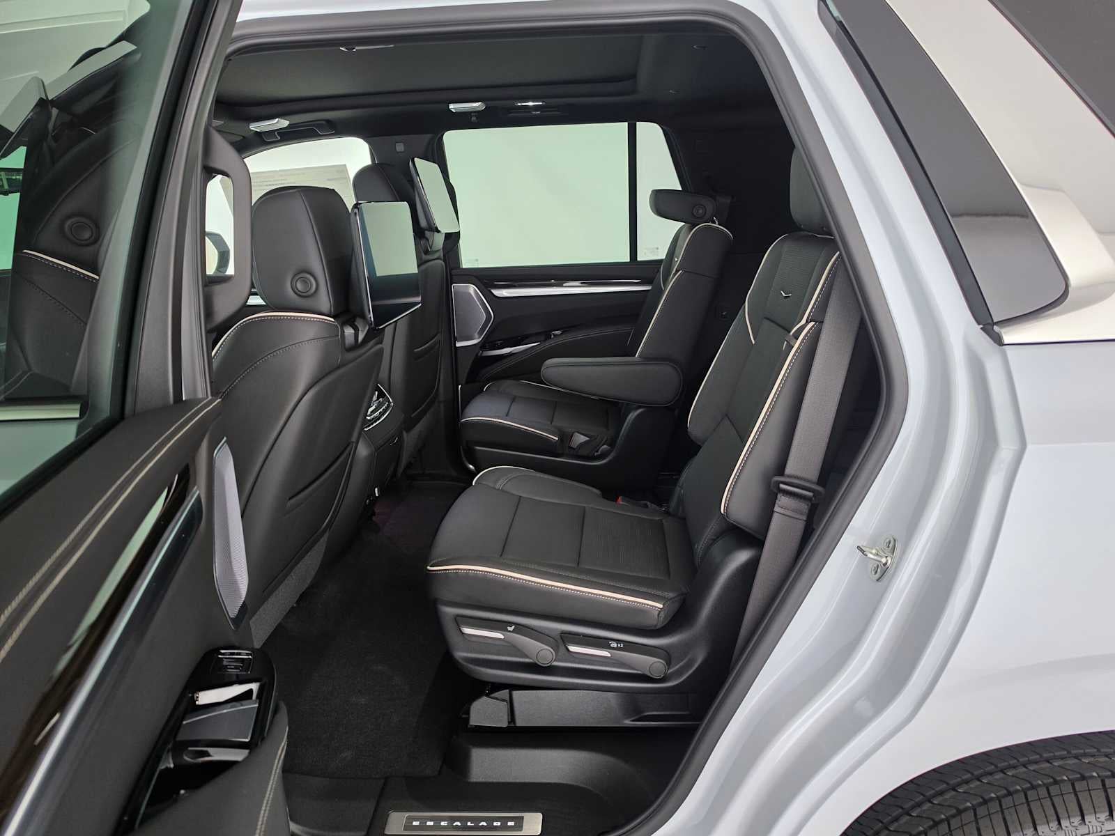2027 Cadillac Escalade Luxury
