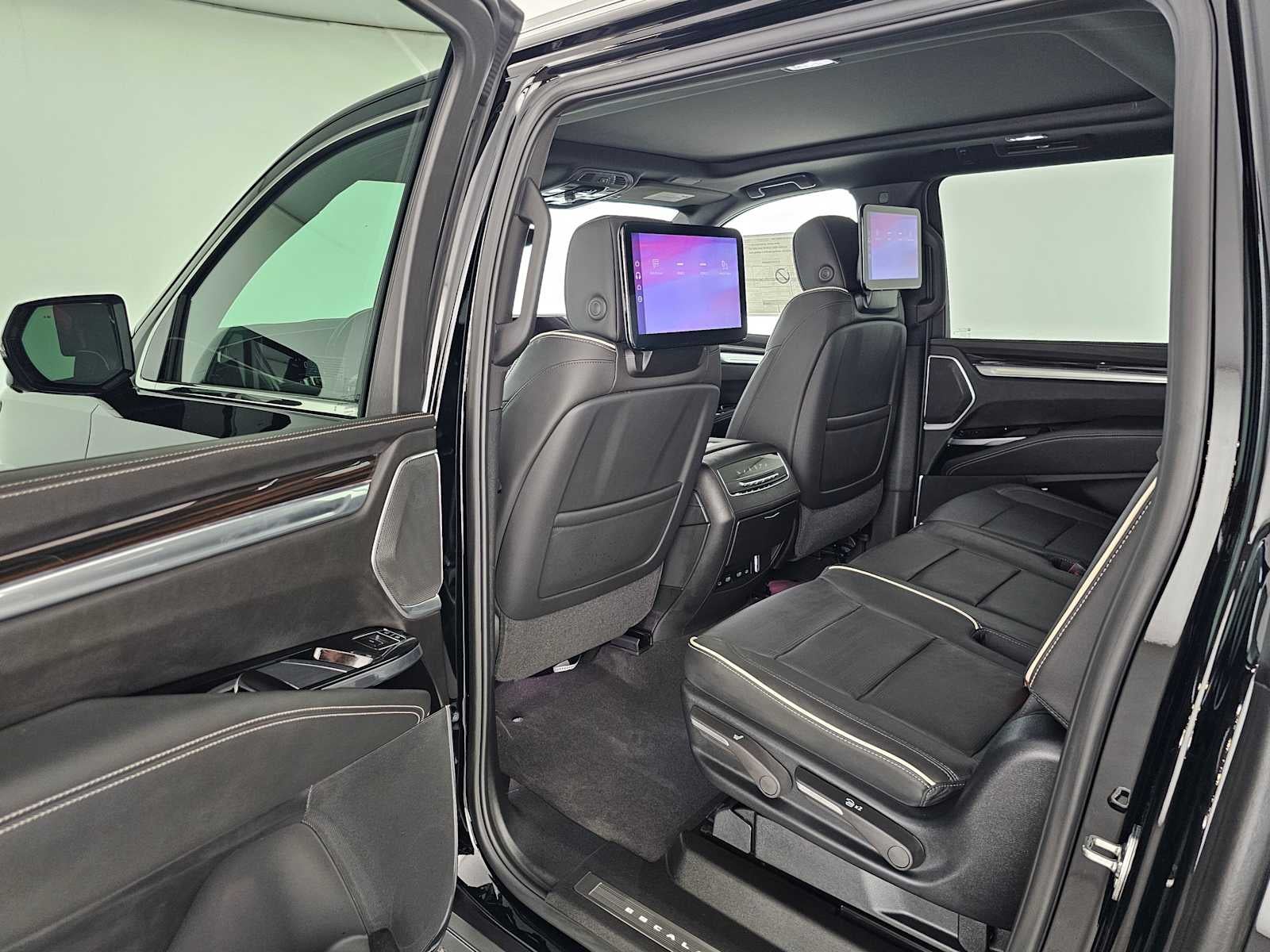 2026 Cadillac Escalade ESV Luxury