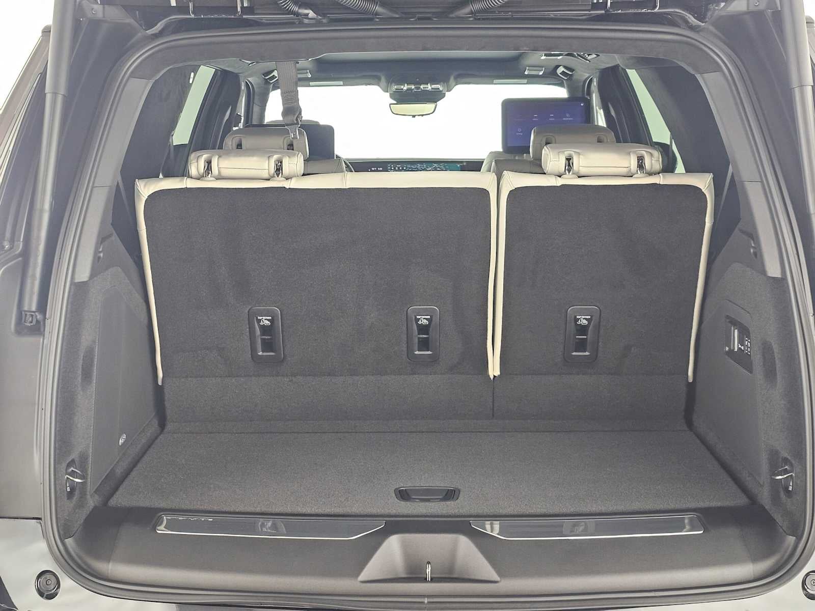 2027 Cadillac Escalade 4WD Platinum Sport