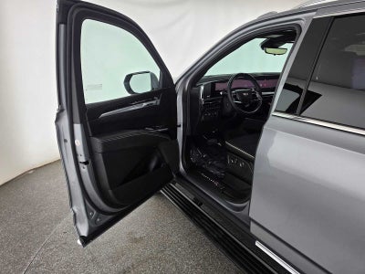 2026 Cadillac Escalade ESV Luxury