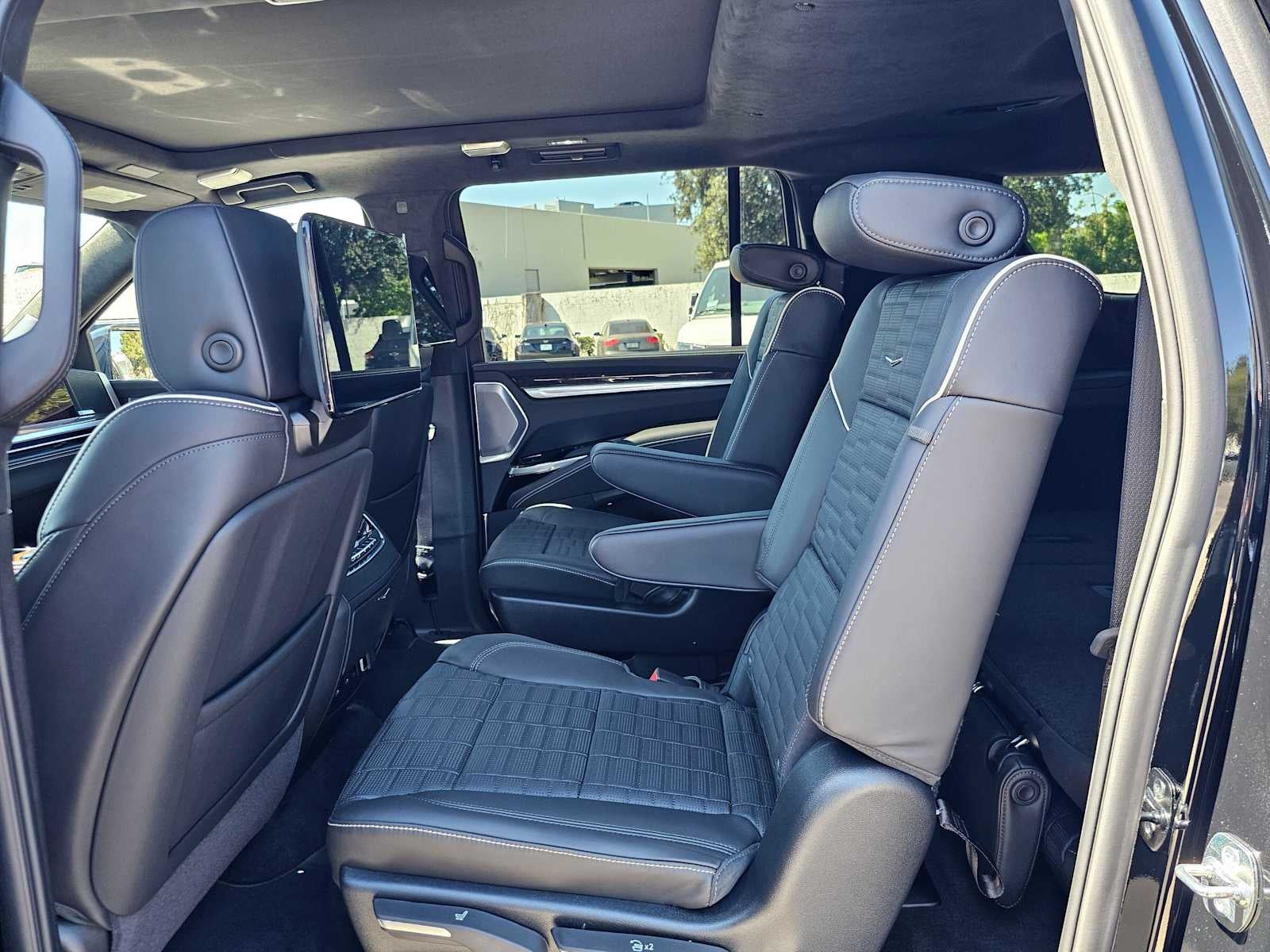 2026 Cadillac Escalade ESV Platinum Sport