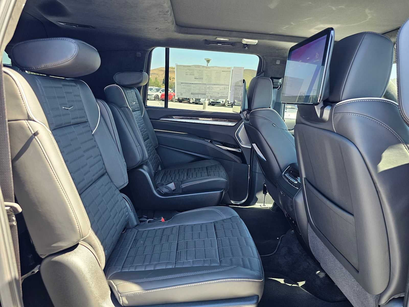 2026 Cadillac Escalade ESV Platinum Sport