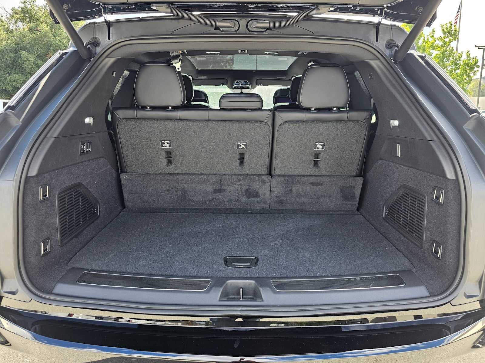 2026 Cadillac ESCALADE IQ Luxury