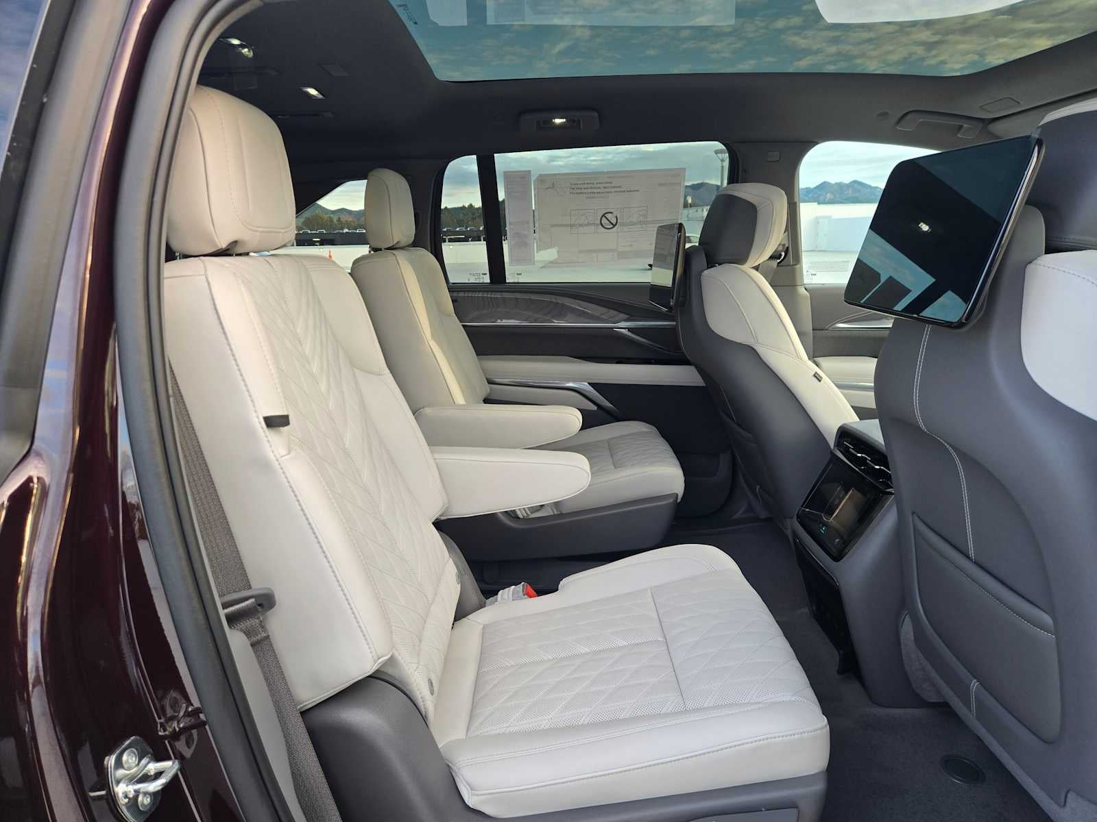 2026 Cadillac ESCALADE IQ Luxury