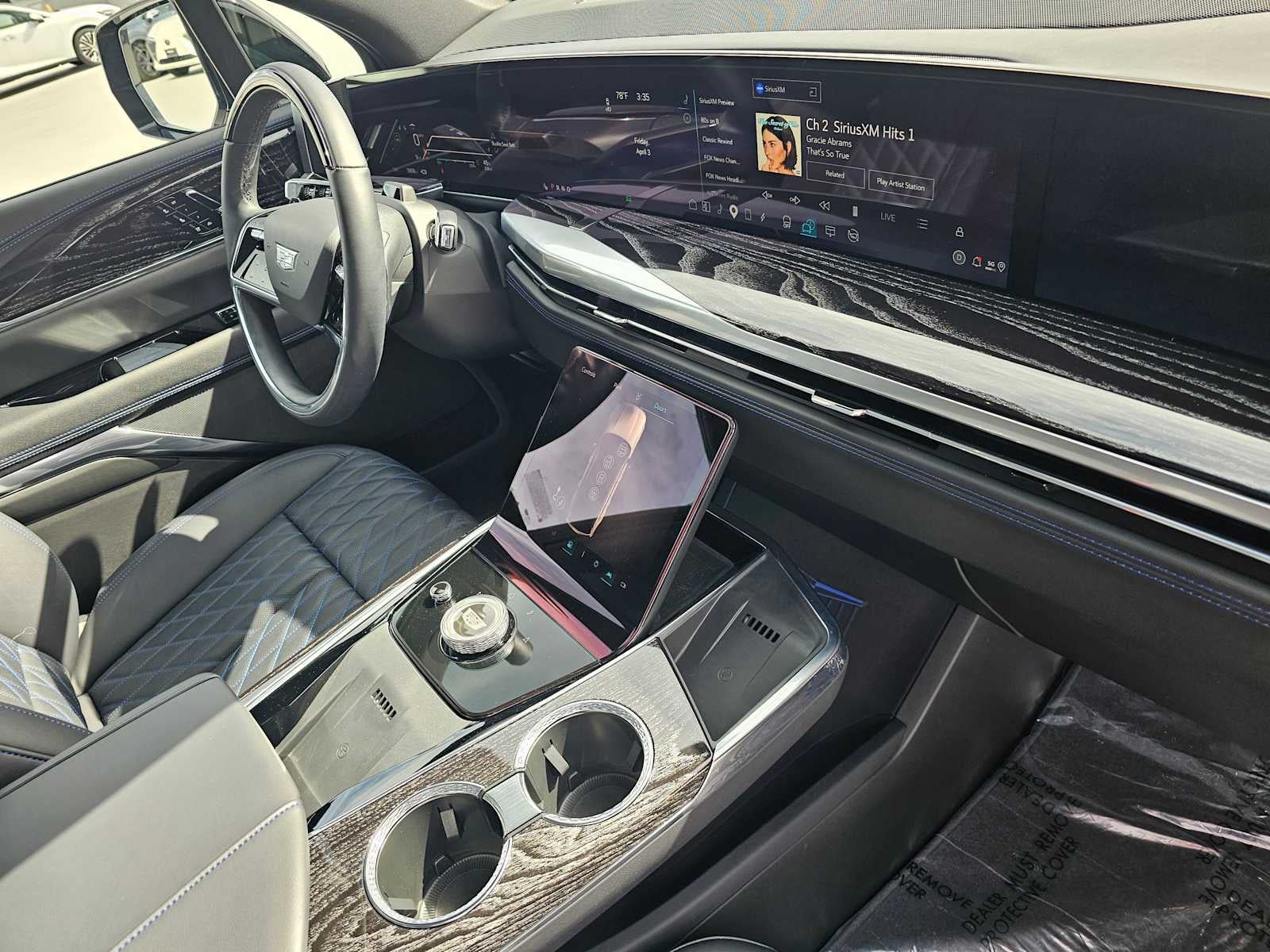 2025 Cadillac ESCALADE IQ Luxury 1