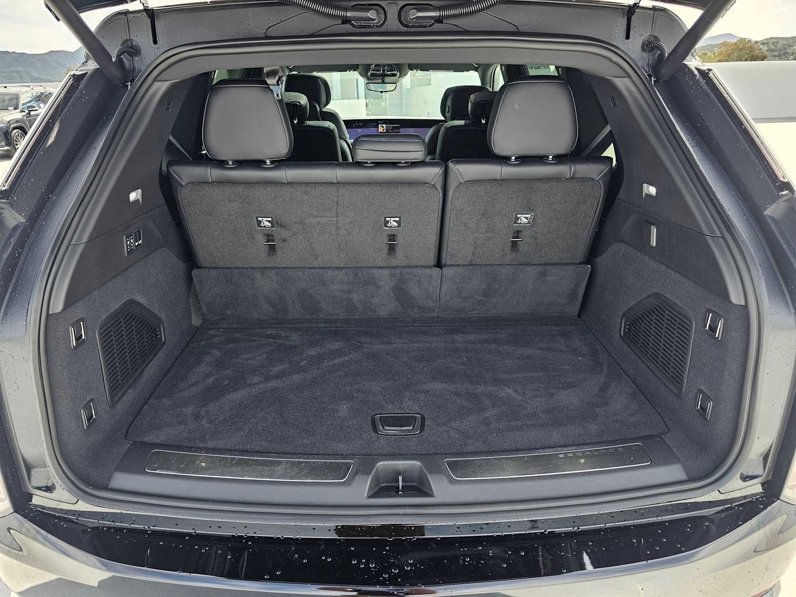 2025 Cadillac ESCALADE IQ Luxury 1