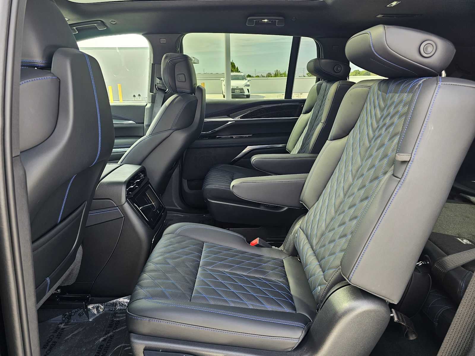 2025 Cadillac ESCALADE IQ Luxury 1