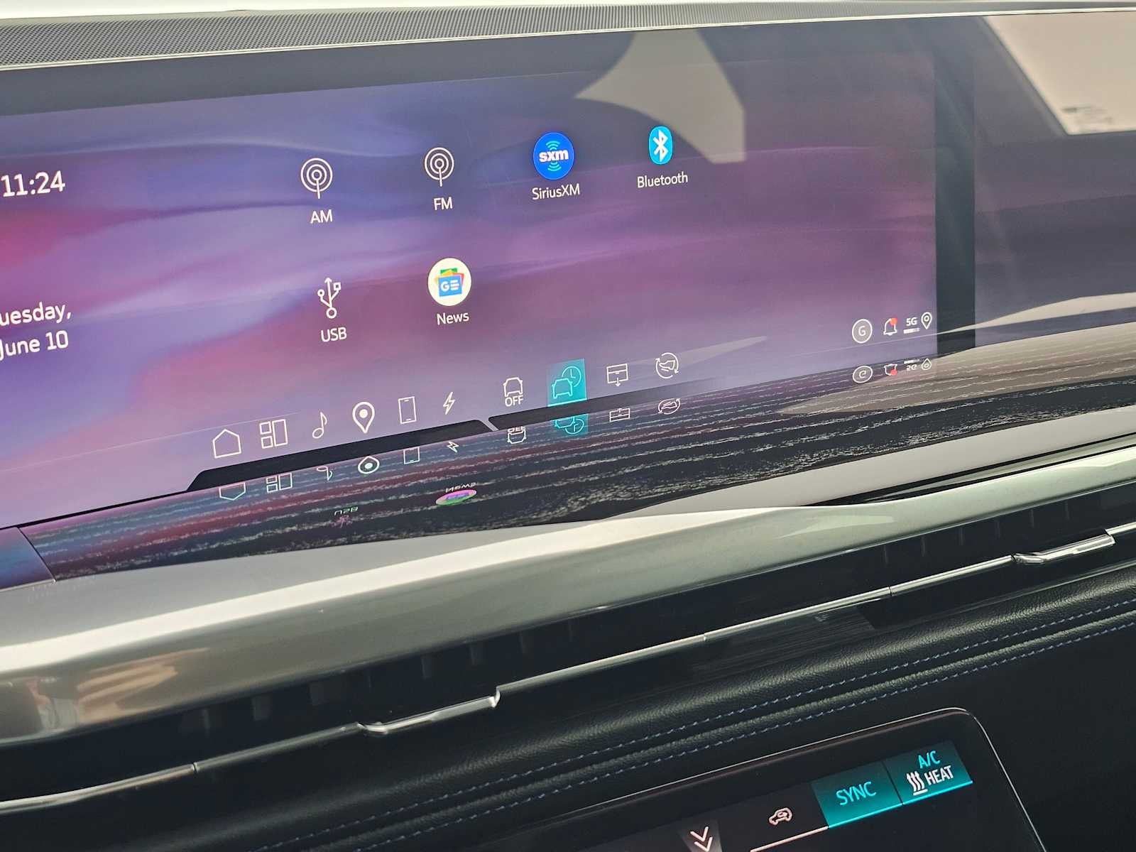 2026 Cadillac ESCALADE IQ Luxury