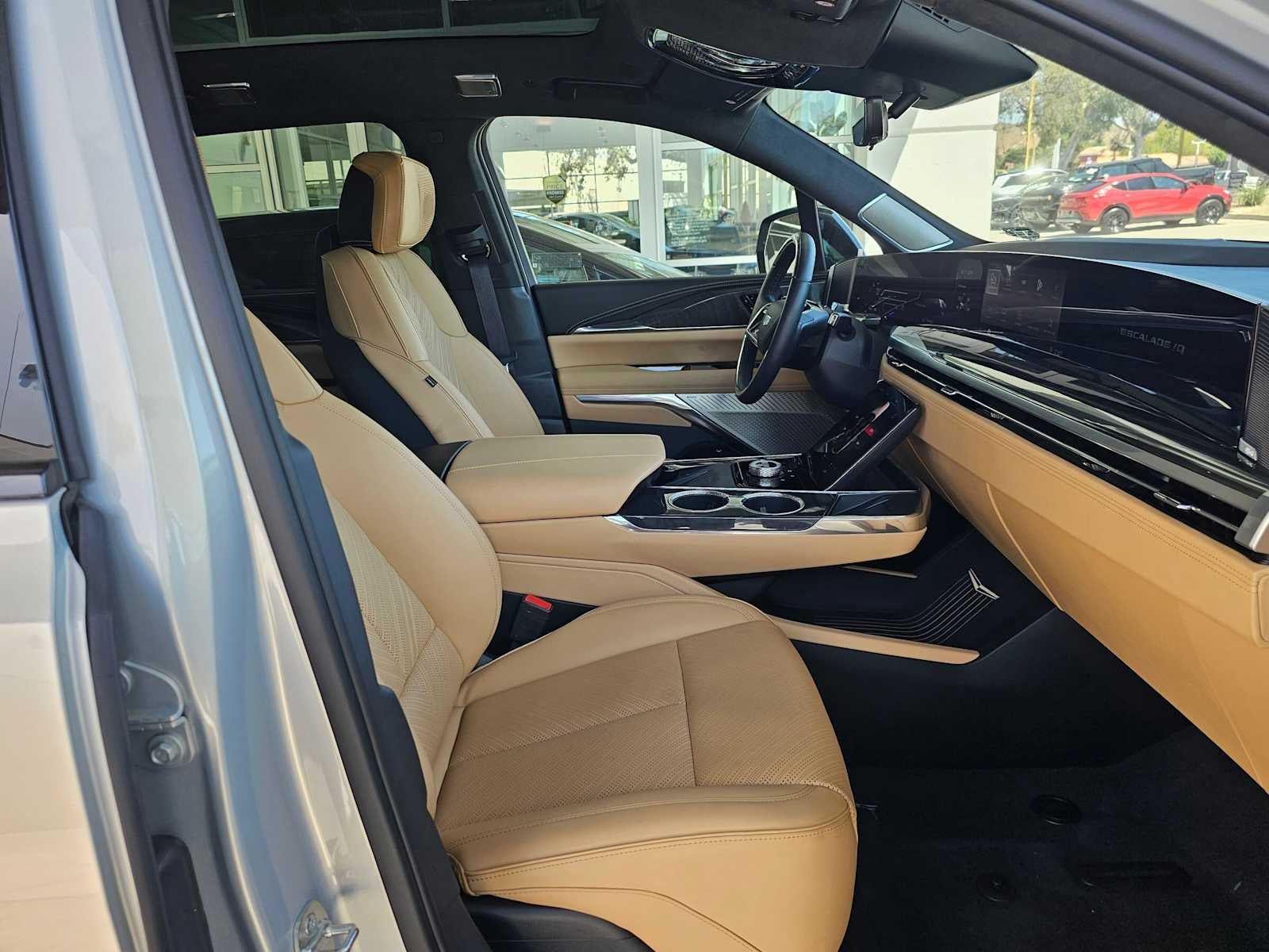 2025 Cadillac ESCALADE IQ Luxury 2