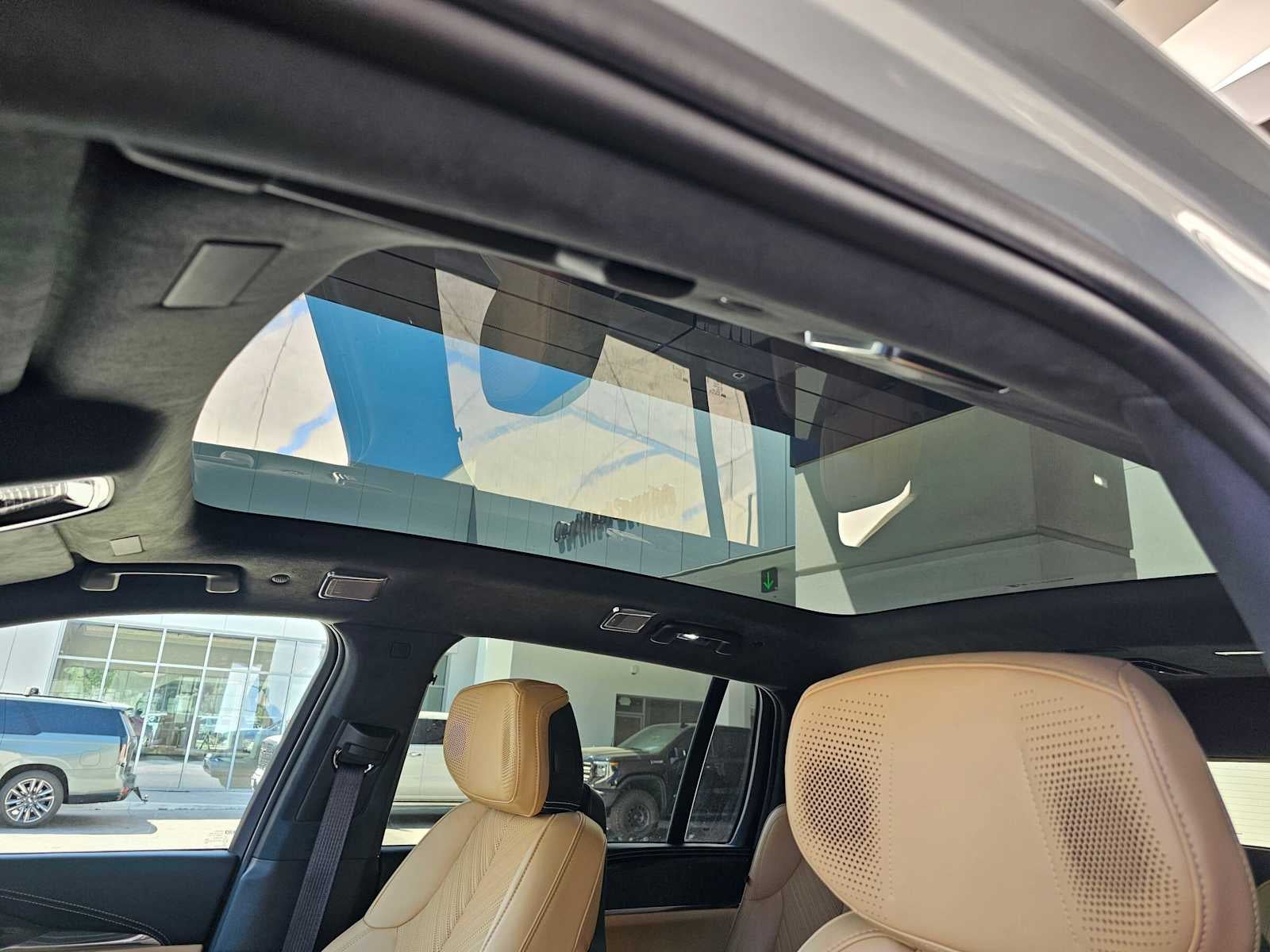 2025 Cadillac ESCALADE IQ Luxury 2