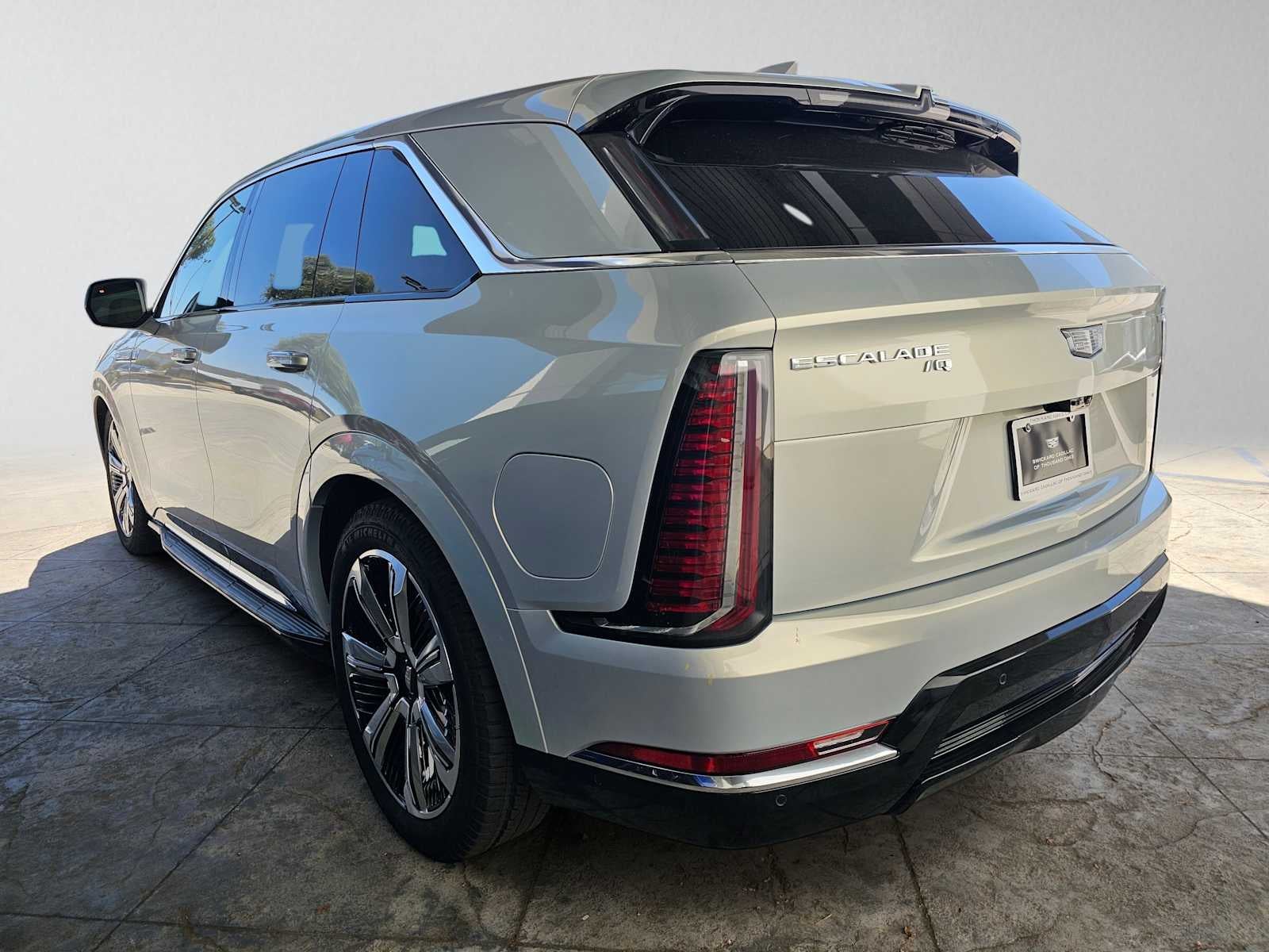 2025 Cadillac ESCALADE IQ Luxury 2