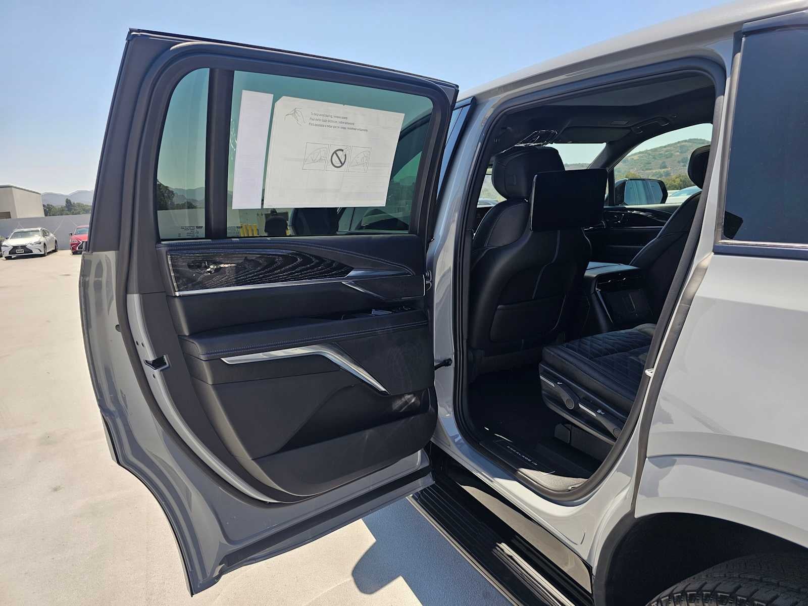 2026 Cadillac ESCALADE IQ Sport