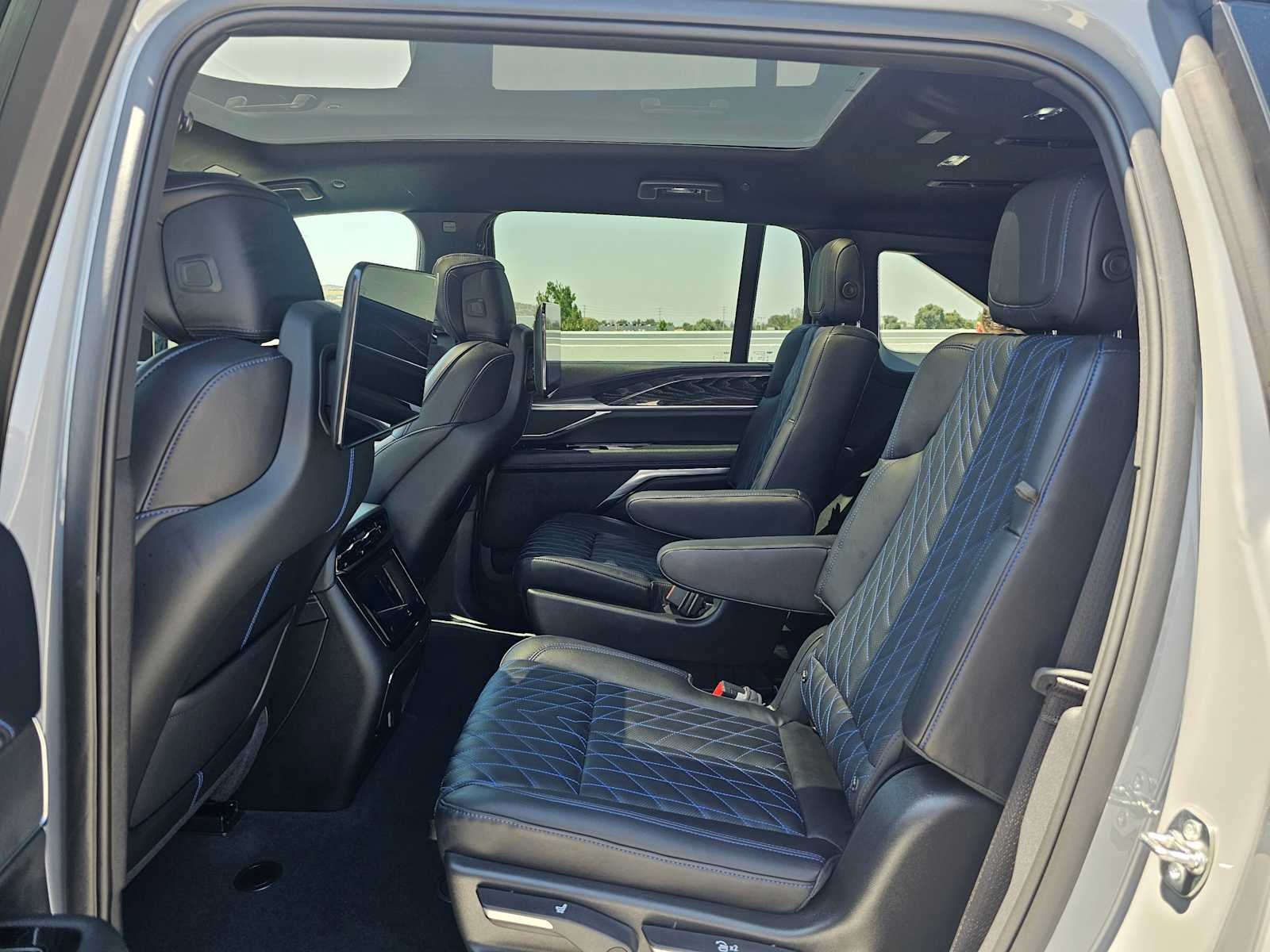 2026 Cadillac ESCALADE IQ Sport