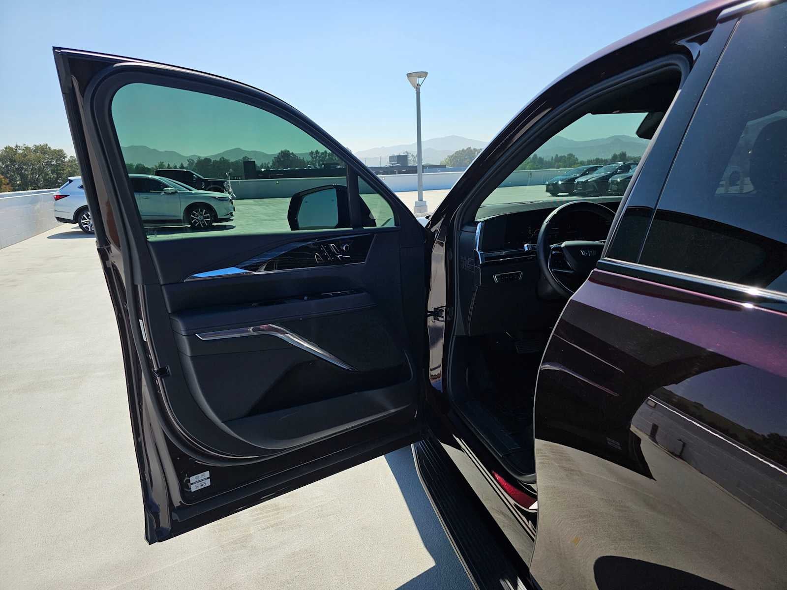 2025 Cadillac ESCALADE IQ Sport 1