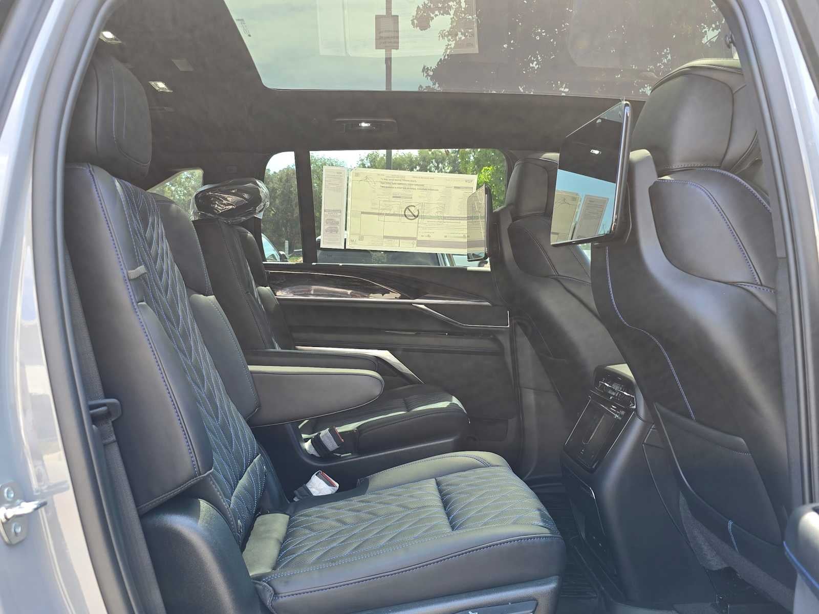 2026 Cadillac ESCALADE IQ Sport