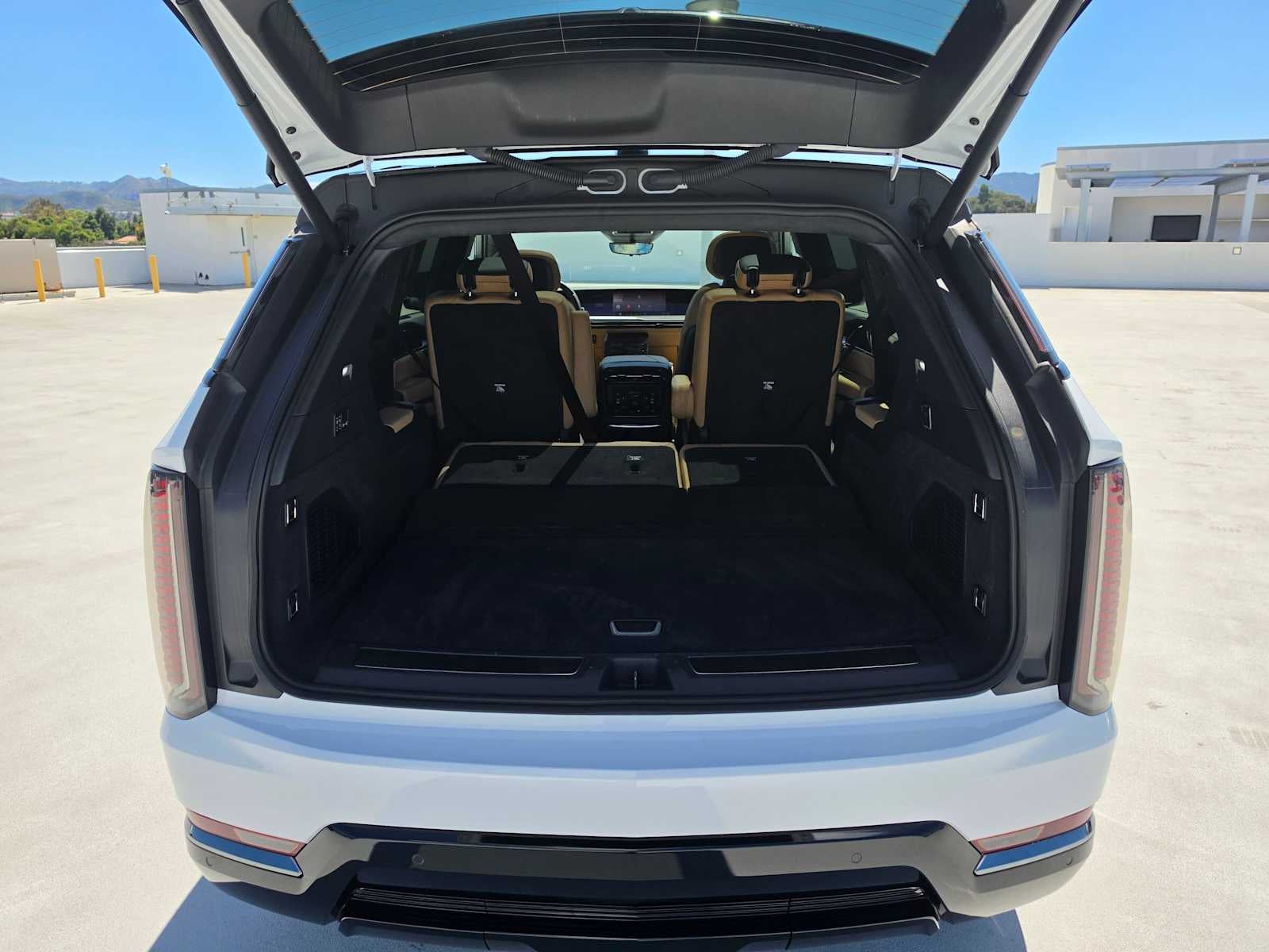 2025 Cadillac ESCALADE IQ Sport 2