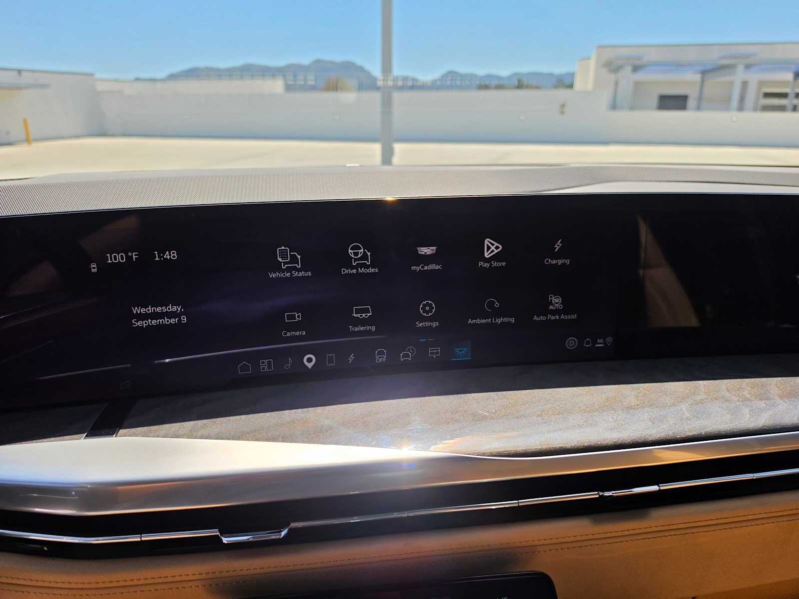 2025 Cadillac ESCALADE IQ Sport 2