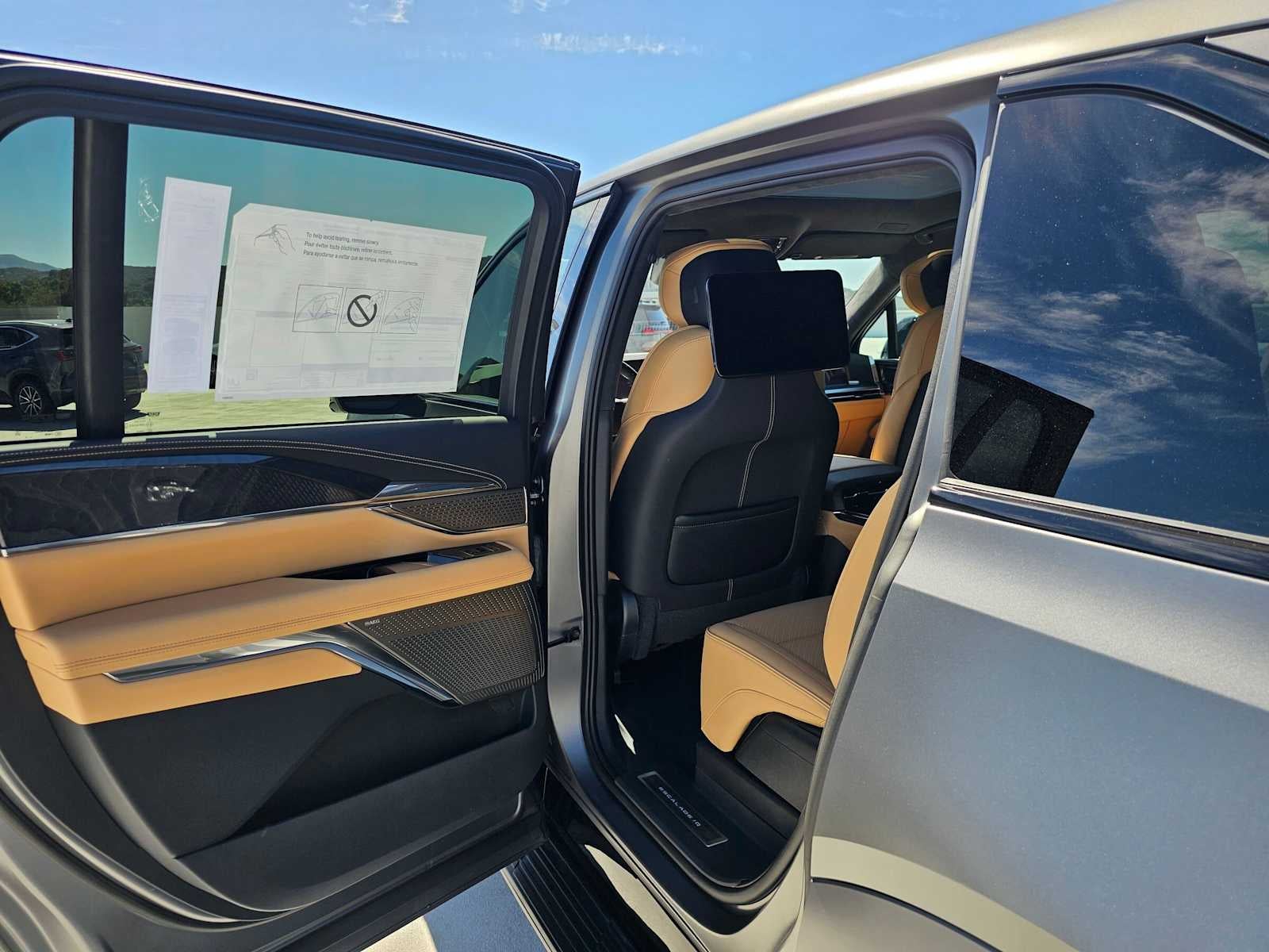 2026 Cadillac ESCALADE IQ Premium Sport
