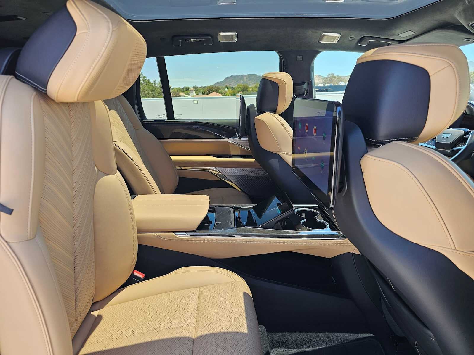 2025 Cadillac ESCALADE IQ Sport 2