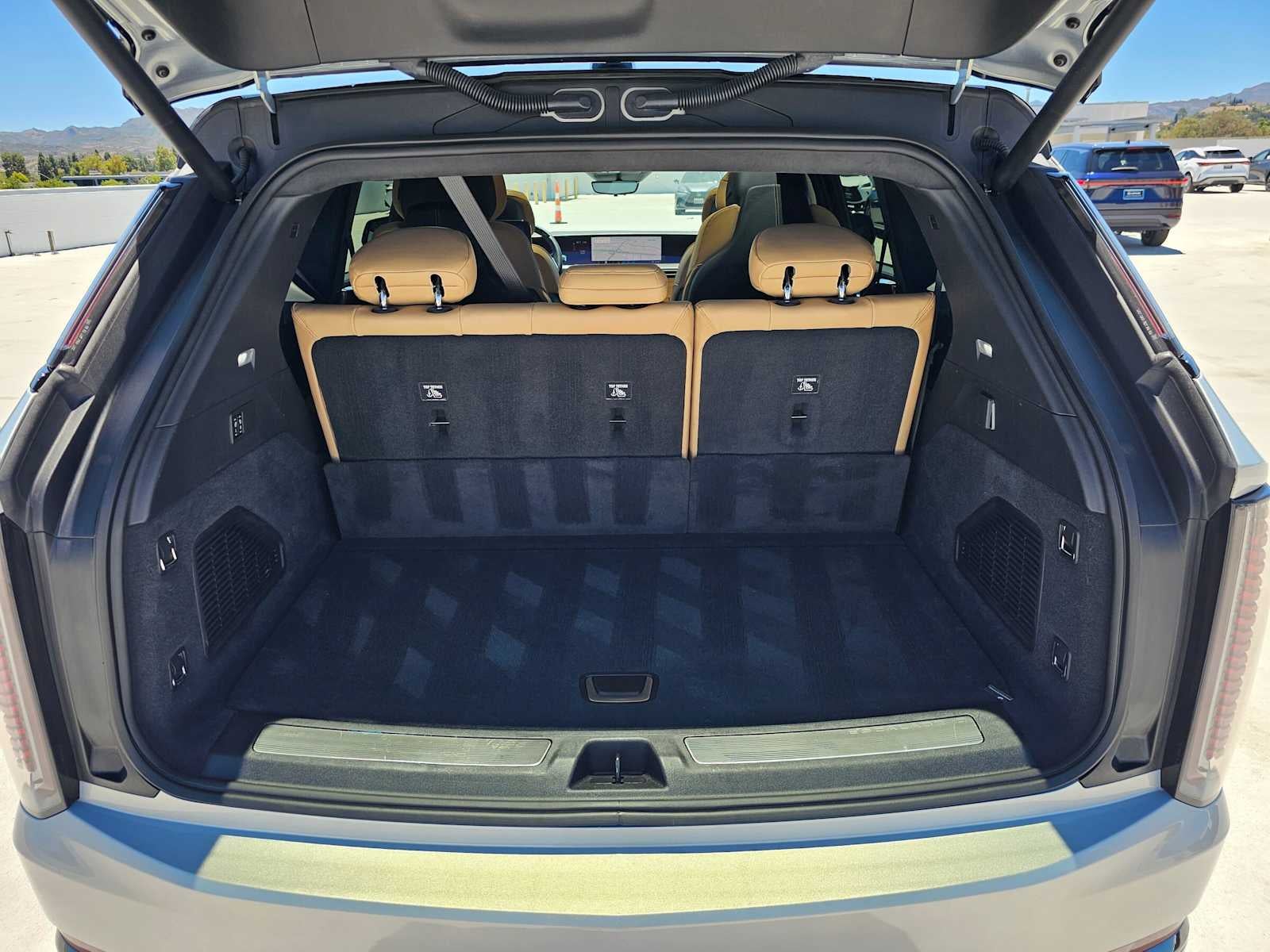 2025 Cadillac ESCALADE IQ Sport 2