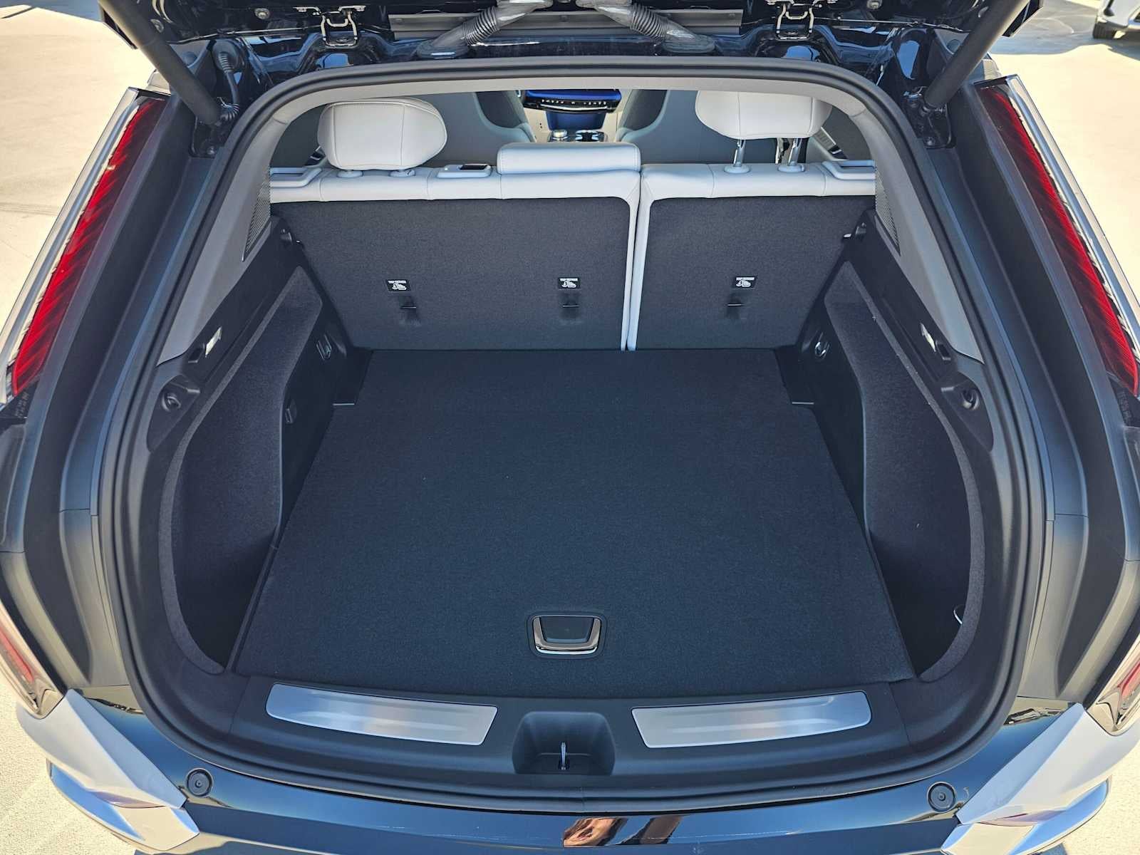2027 Cadillac OPTIQ Luxury