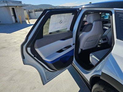 2027 Cadillac OPTIQ Luxury