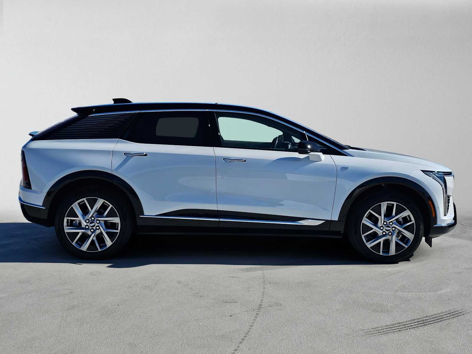 2027 Cadillac OPTIQ Luxury