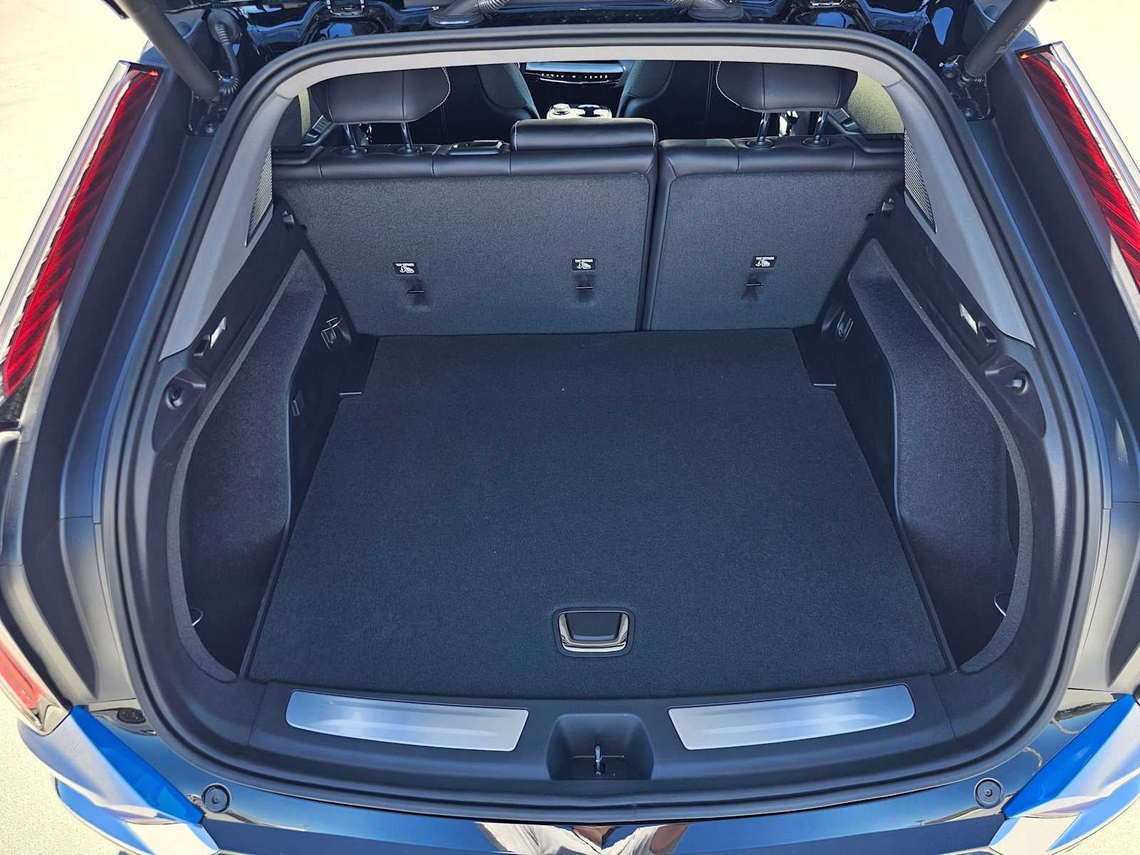 2027 Cadillac OPTIQ Luxury
