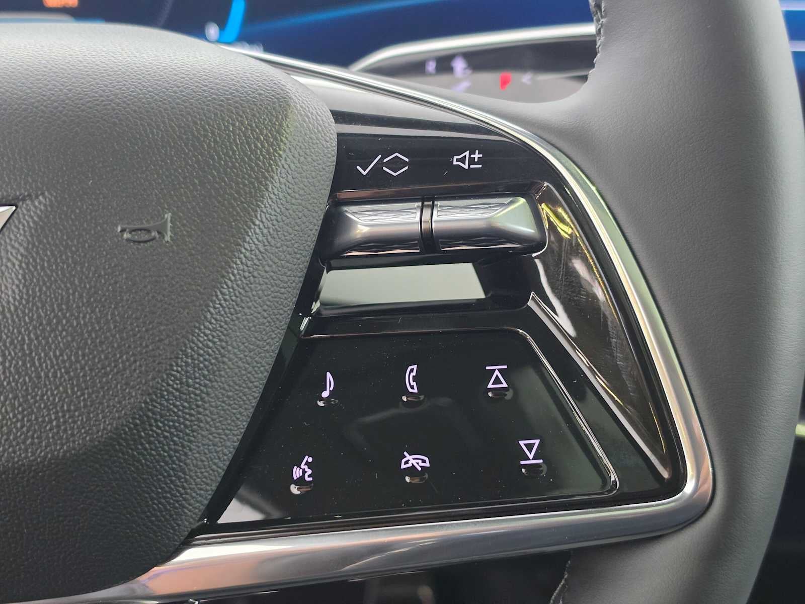 2027 Cadillac OPTIQ Luxury