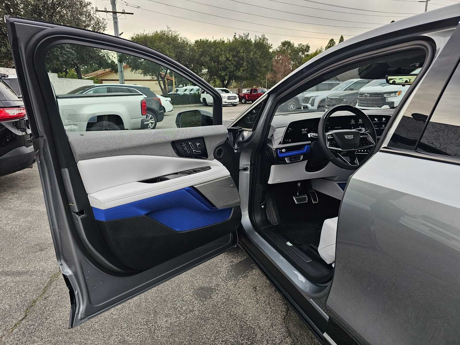 2026 Cadillac OPTIQ Luxury