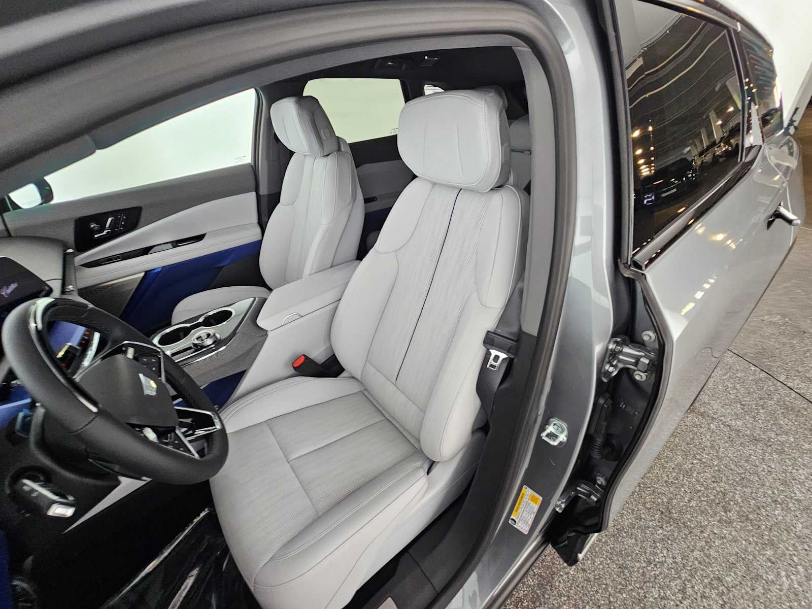 2027 Cadillac OPTIQ Premium Luxury
