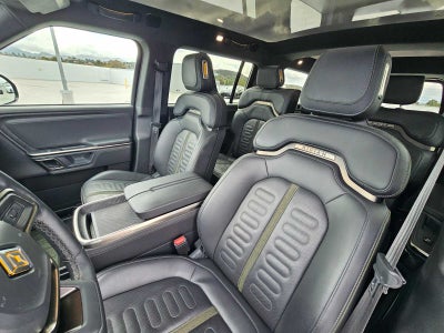 2023 RIVIAN R1S Adventure