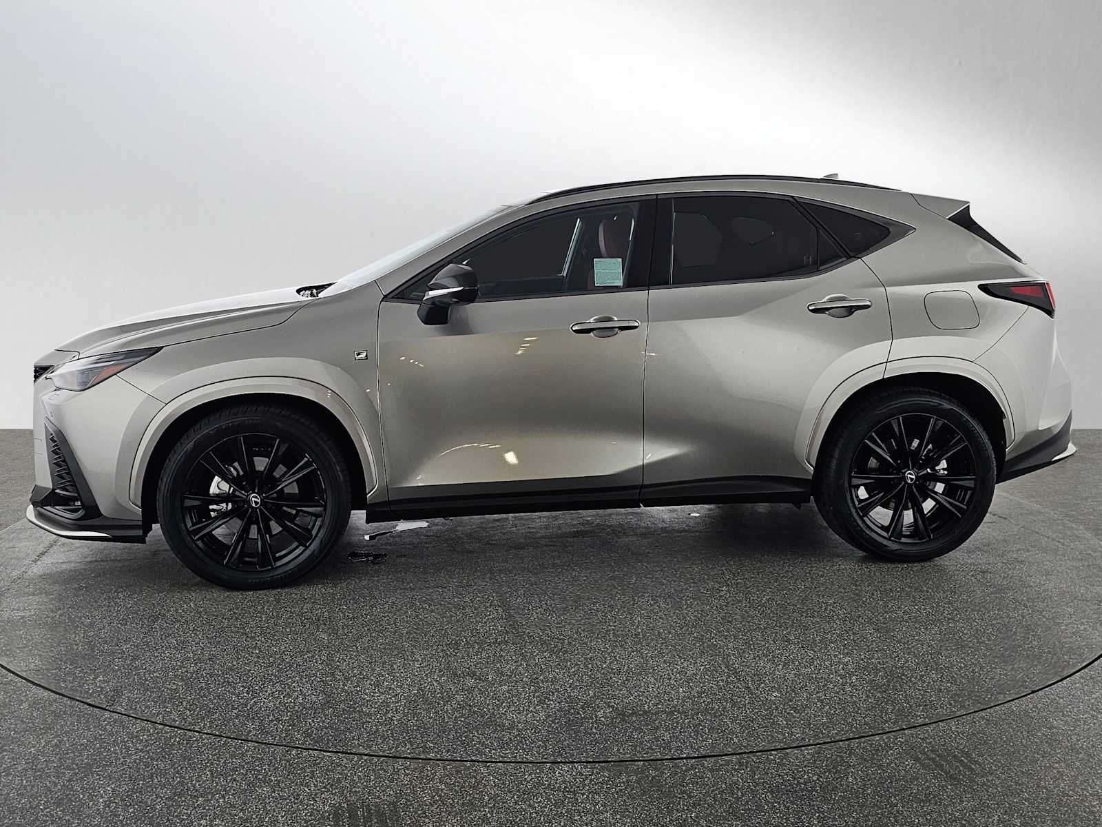2024 Lexus NX NX 450h+ F SPORT Handling