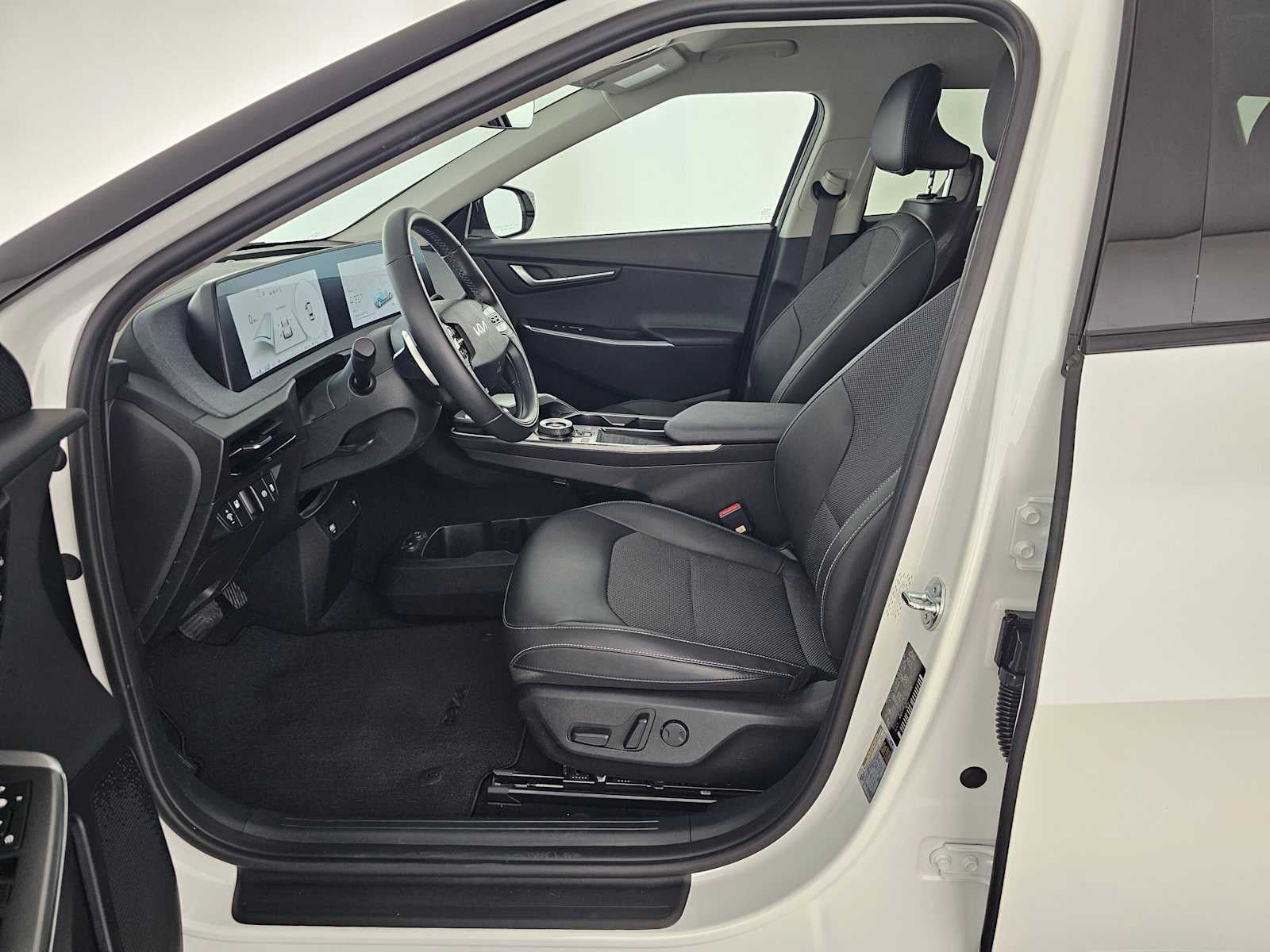 2024 Kia EV6 Light