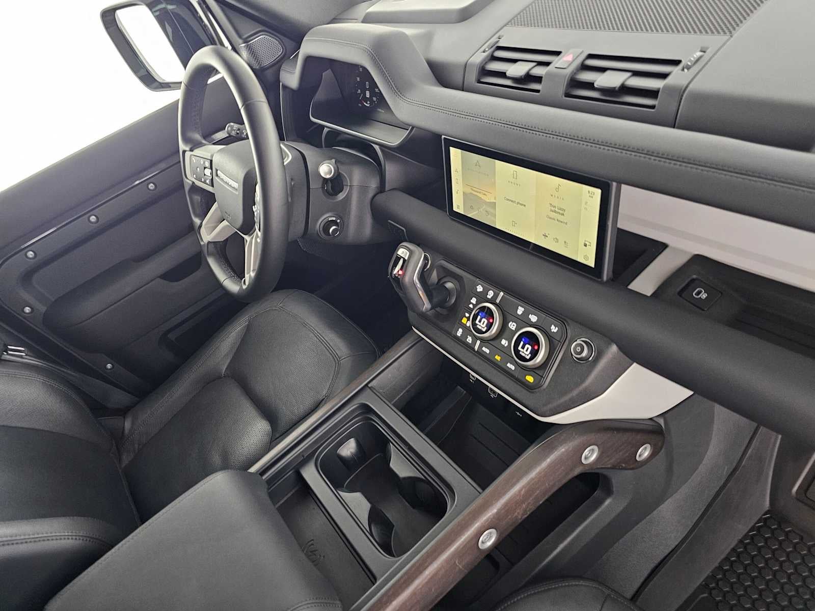 2024 Land Rover Defender S