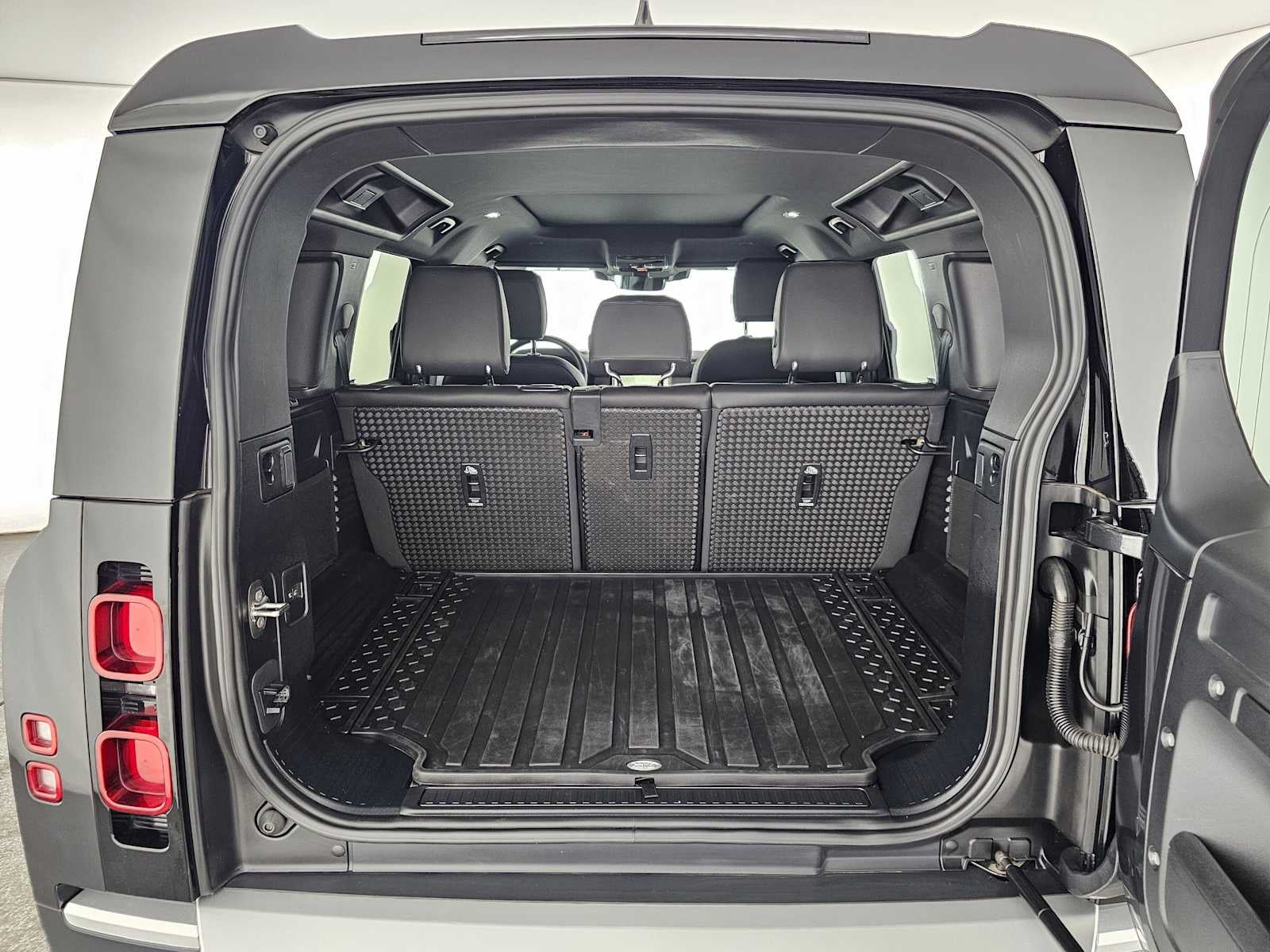 2024 Land Rover Defender S