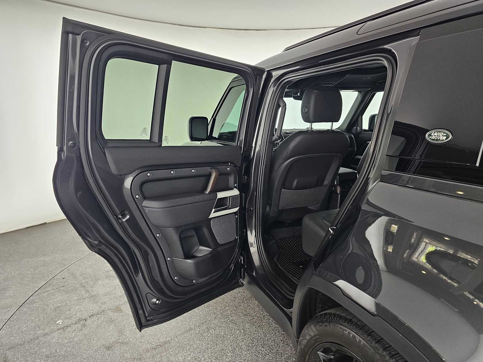 2024 Land Rover Defender S