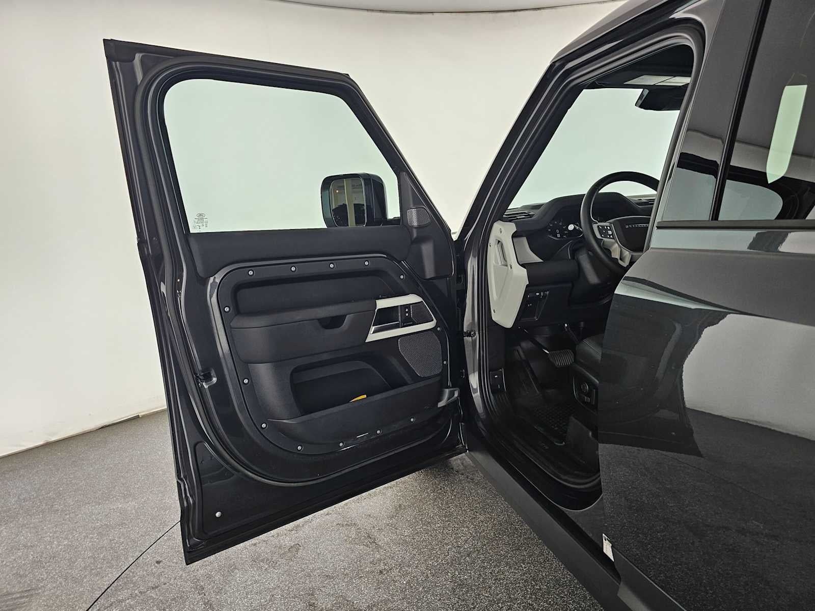 2024 Land Rover Defender S