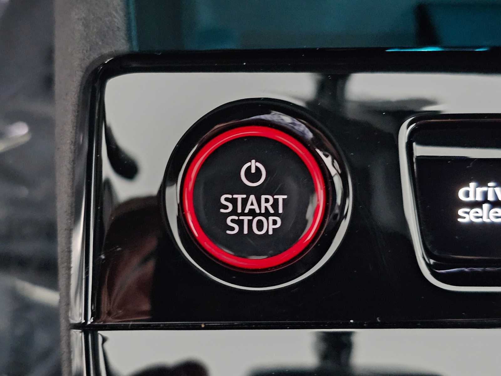 2025 Audi SQ6 e-tron Prestige
