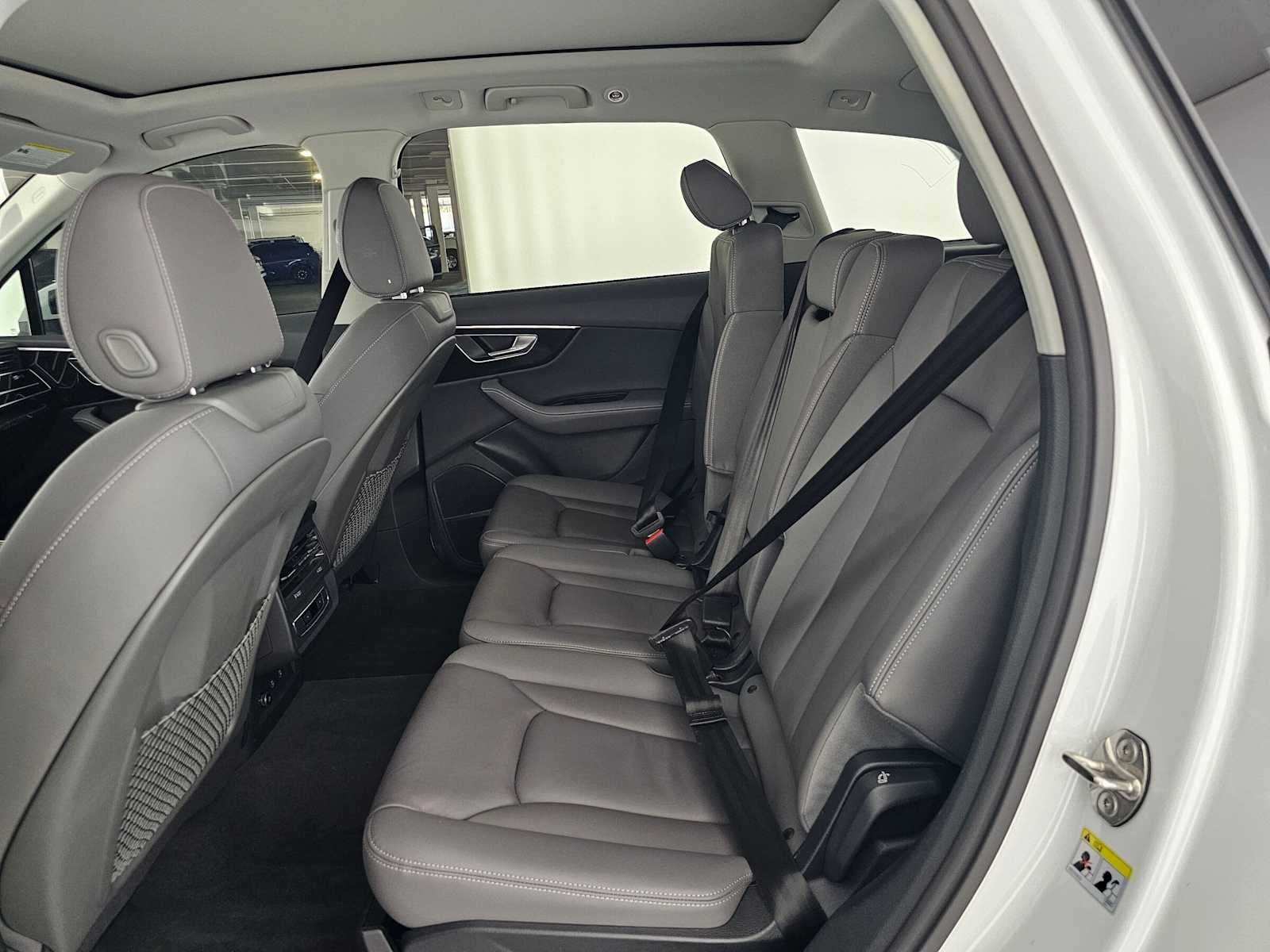 2025 Audi Q7 Premium Plus